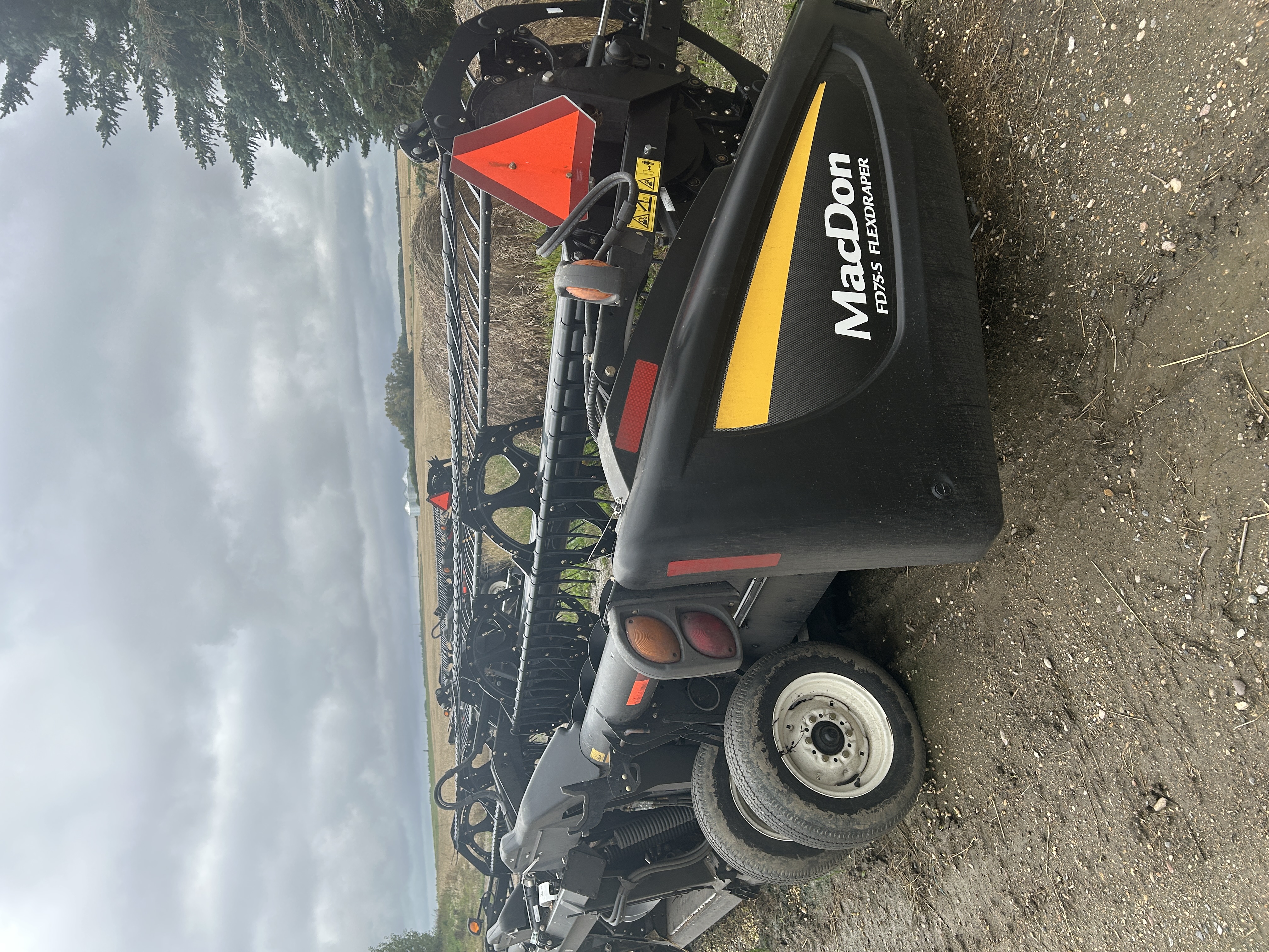 2016 MacDon FD75-30 Header Draper Flex