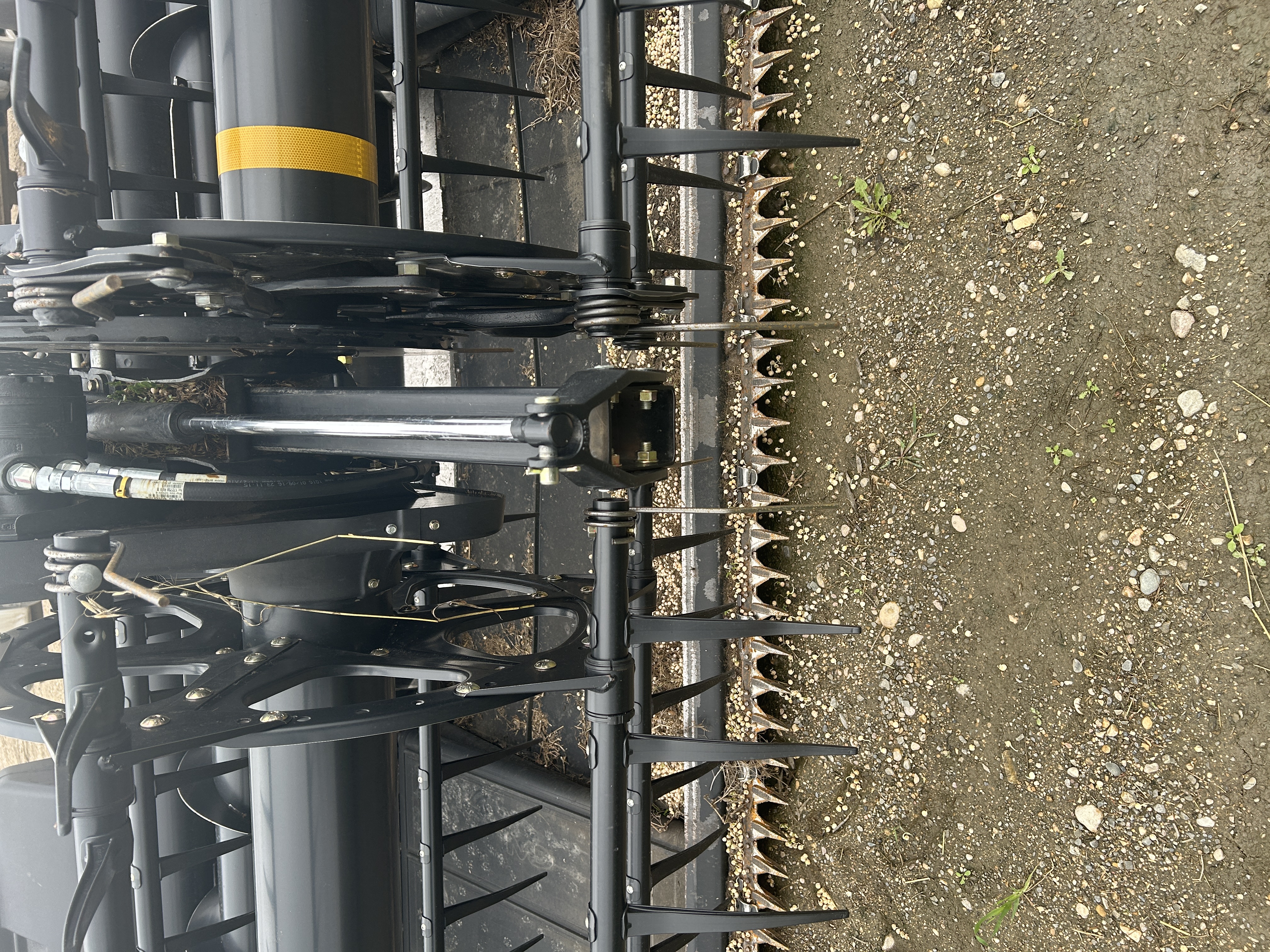 2016 MacDon FD75-30 Header Draper Flex