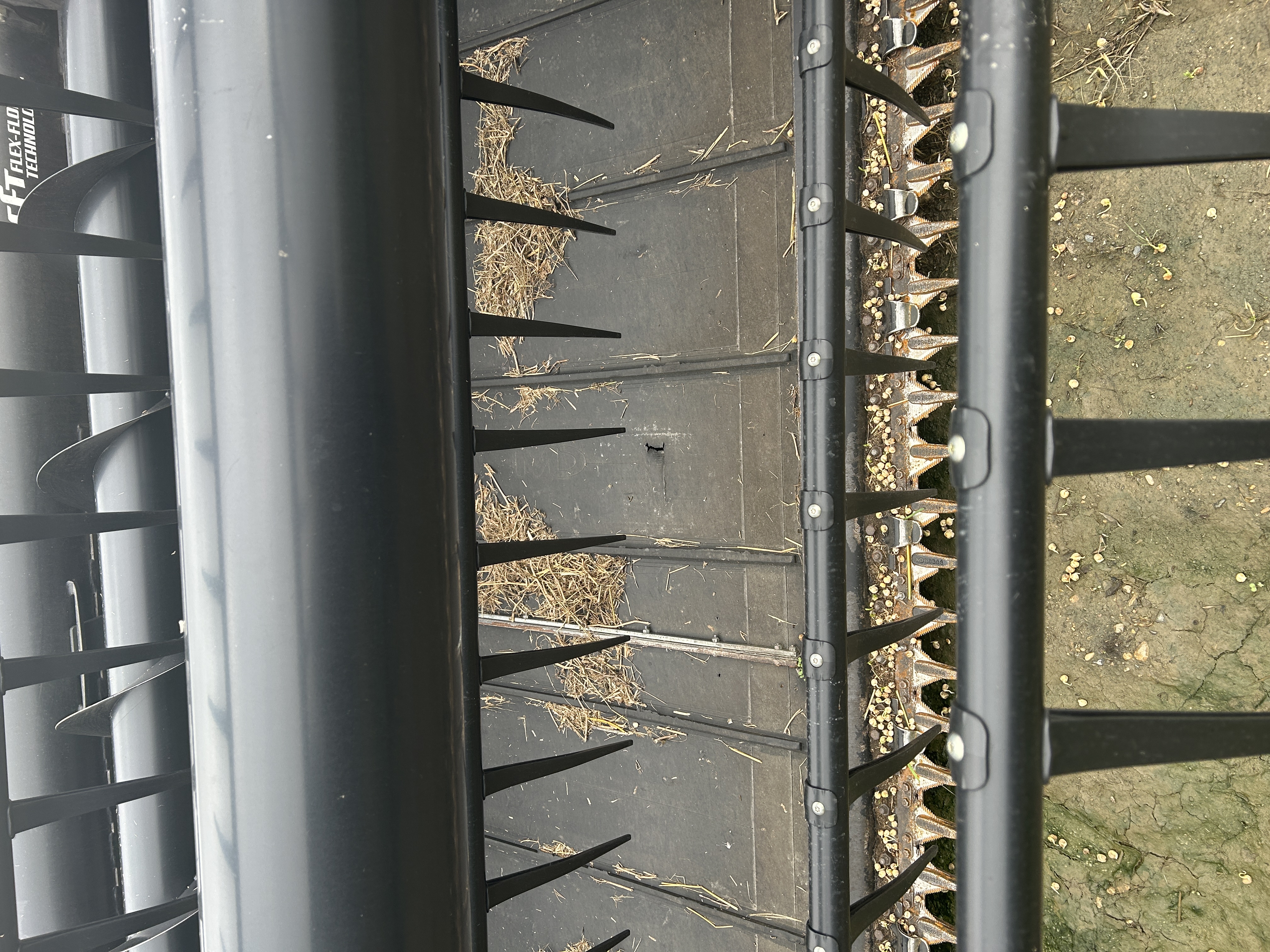 2016 MacDon FD75-30 Header Draper Flex