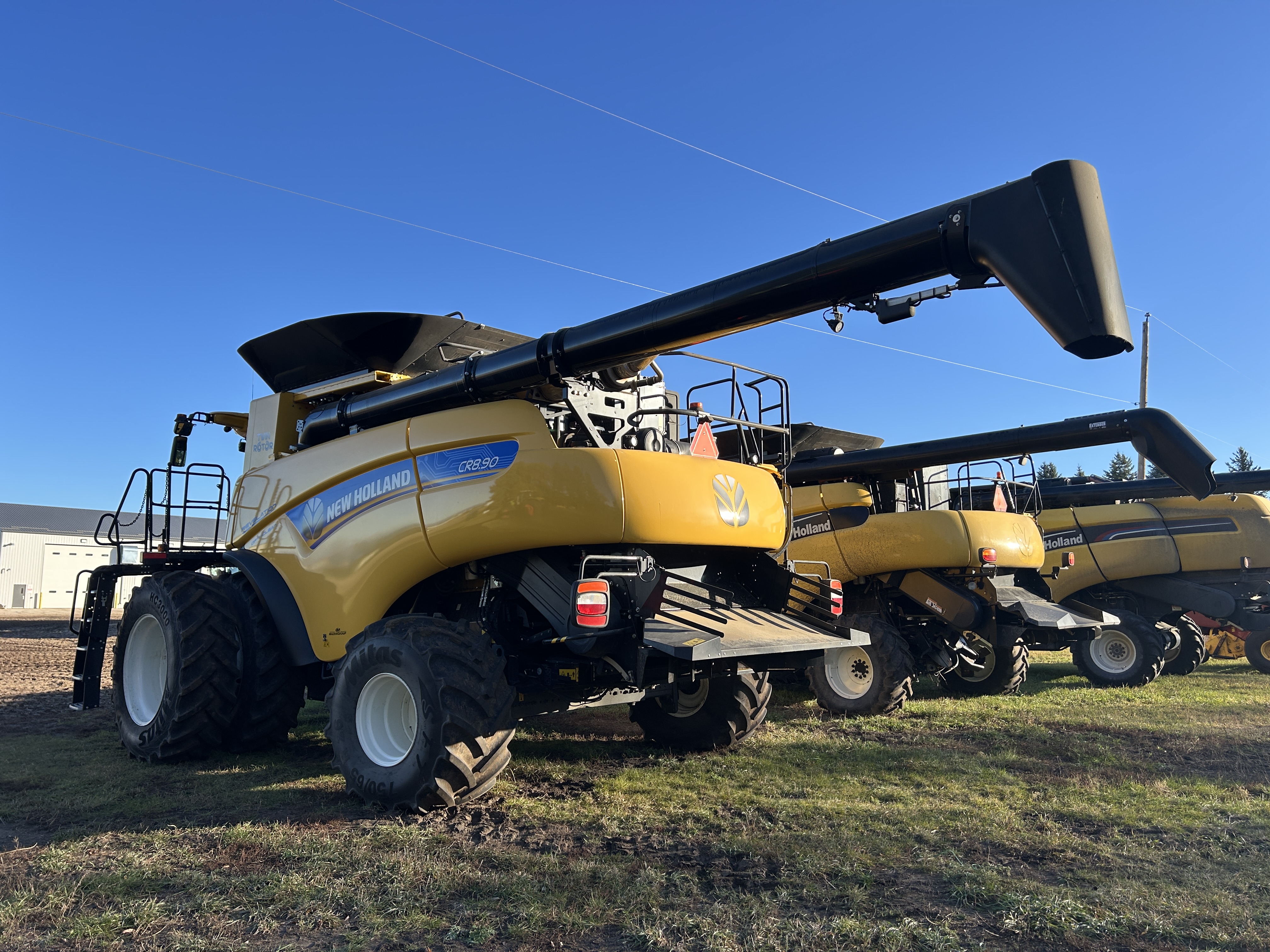 2023 New Holland CR8.90Z Combine