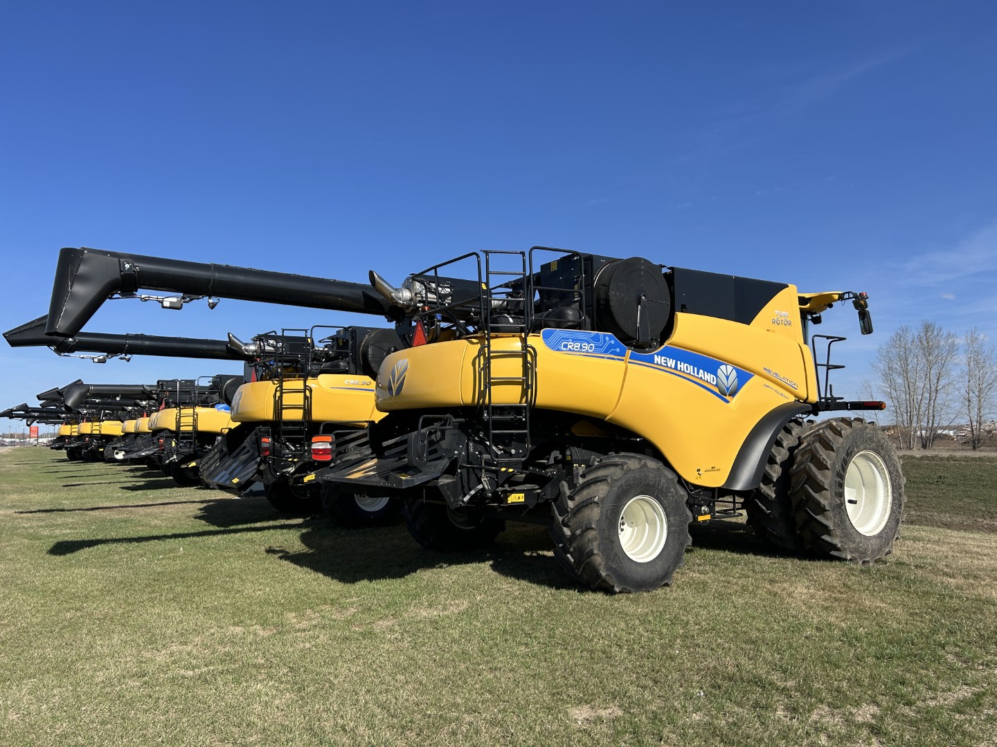 2023 New Holland CR8.90Z Combine