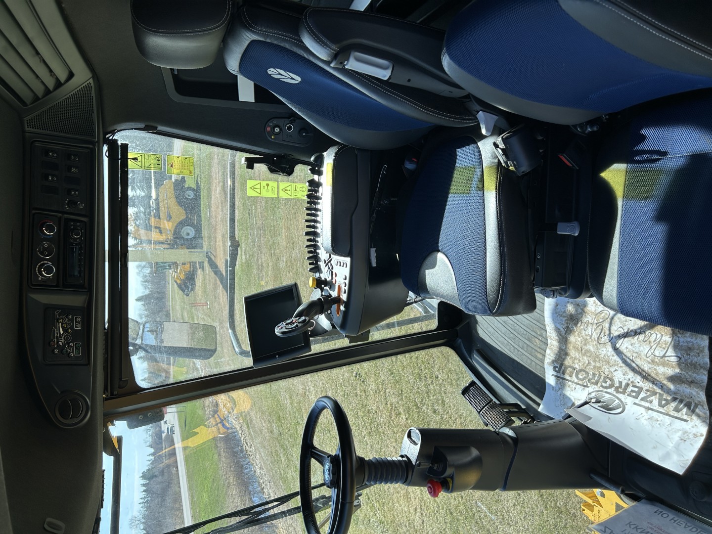 2023 New Holland CR8.90Z Combine