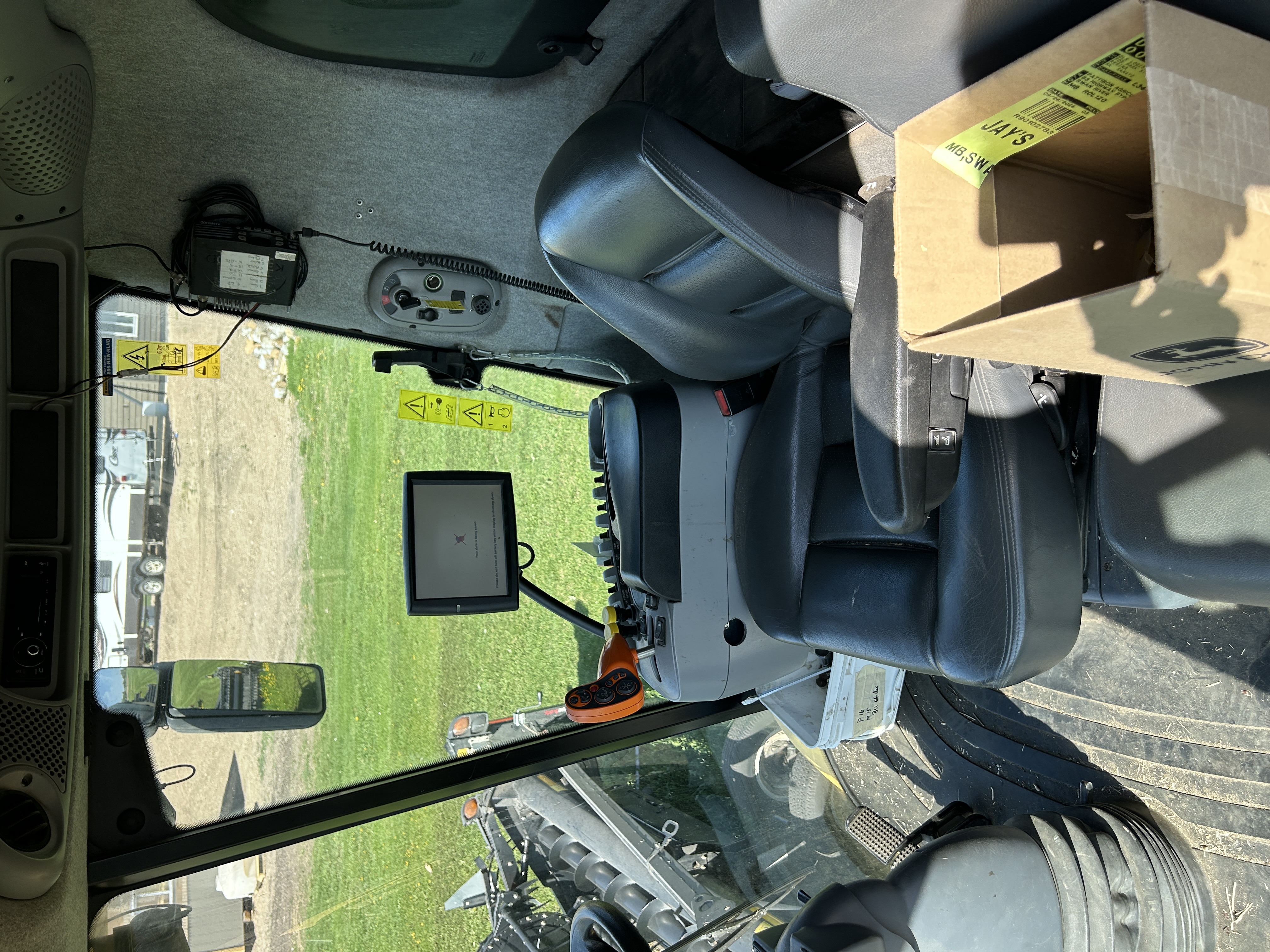 2014 New Holland CR9090Z Combine