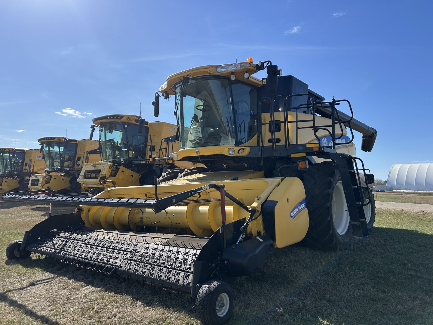 2014 New Holland CR9090Z Combine