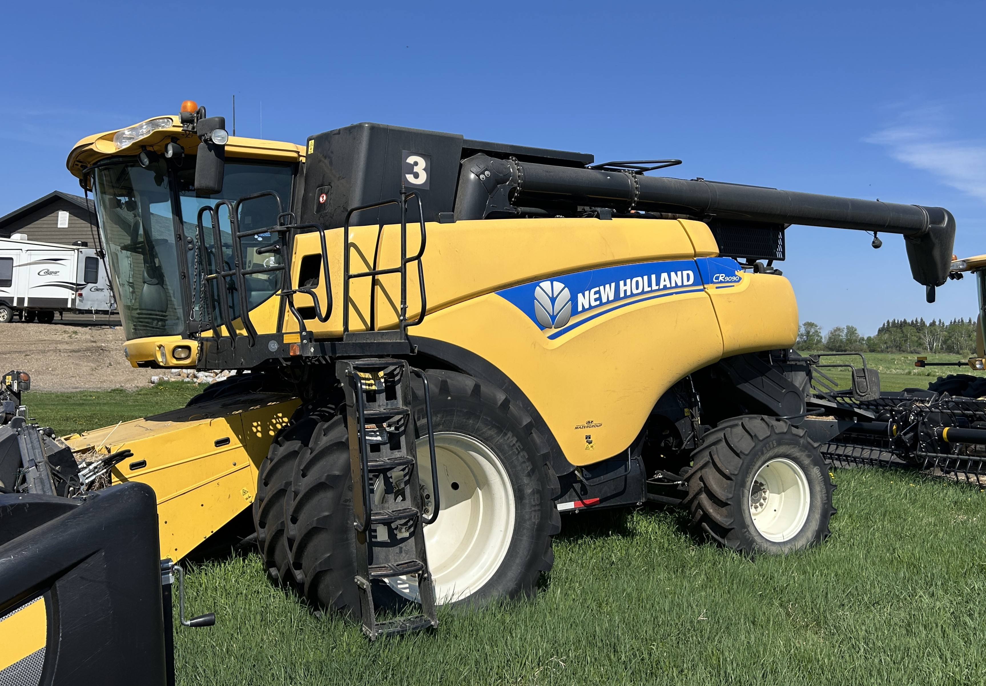 2014 New Holland CR9090Z Combine