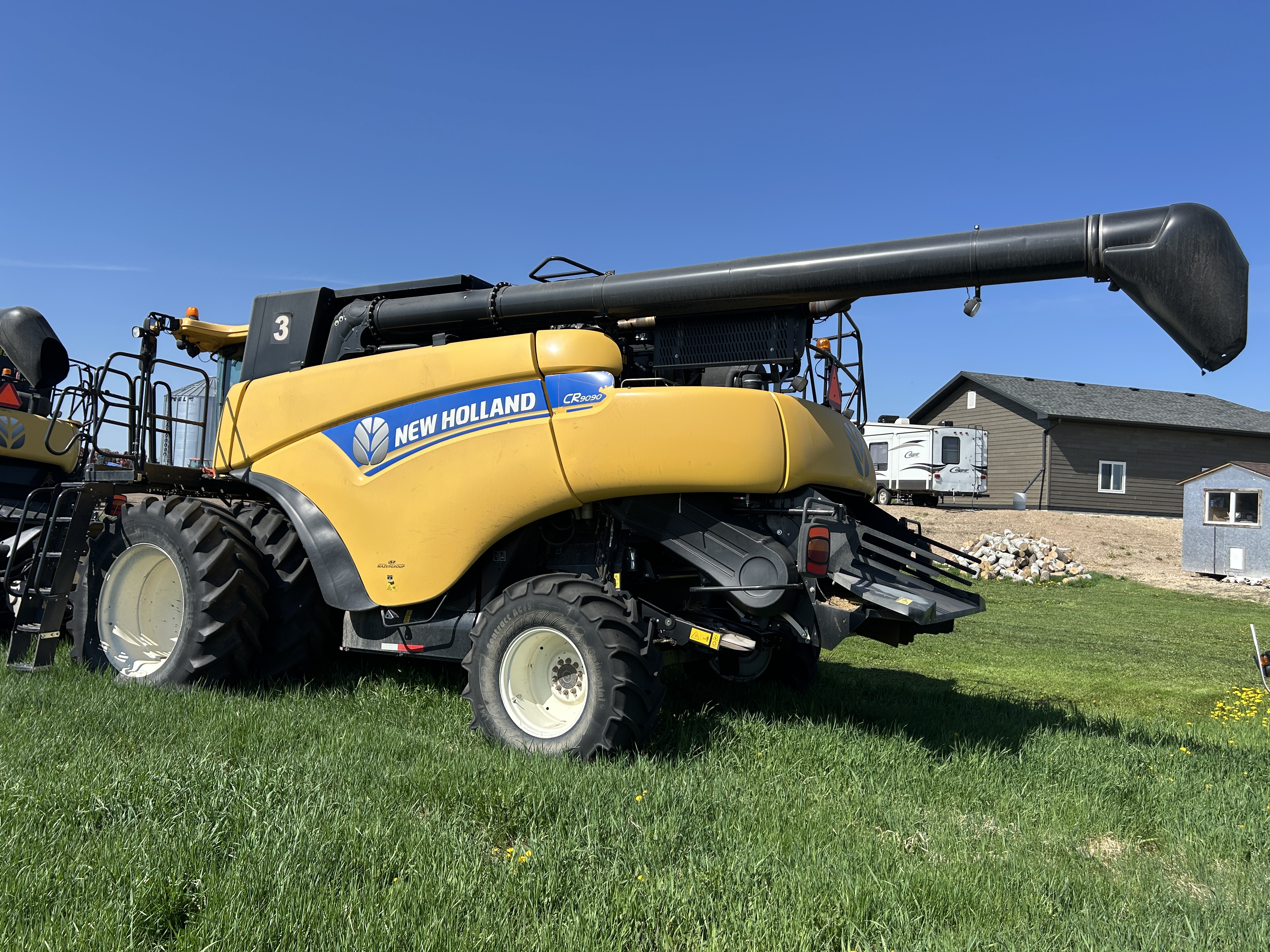 2014 New Holland CR9090Z Combine