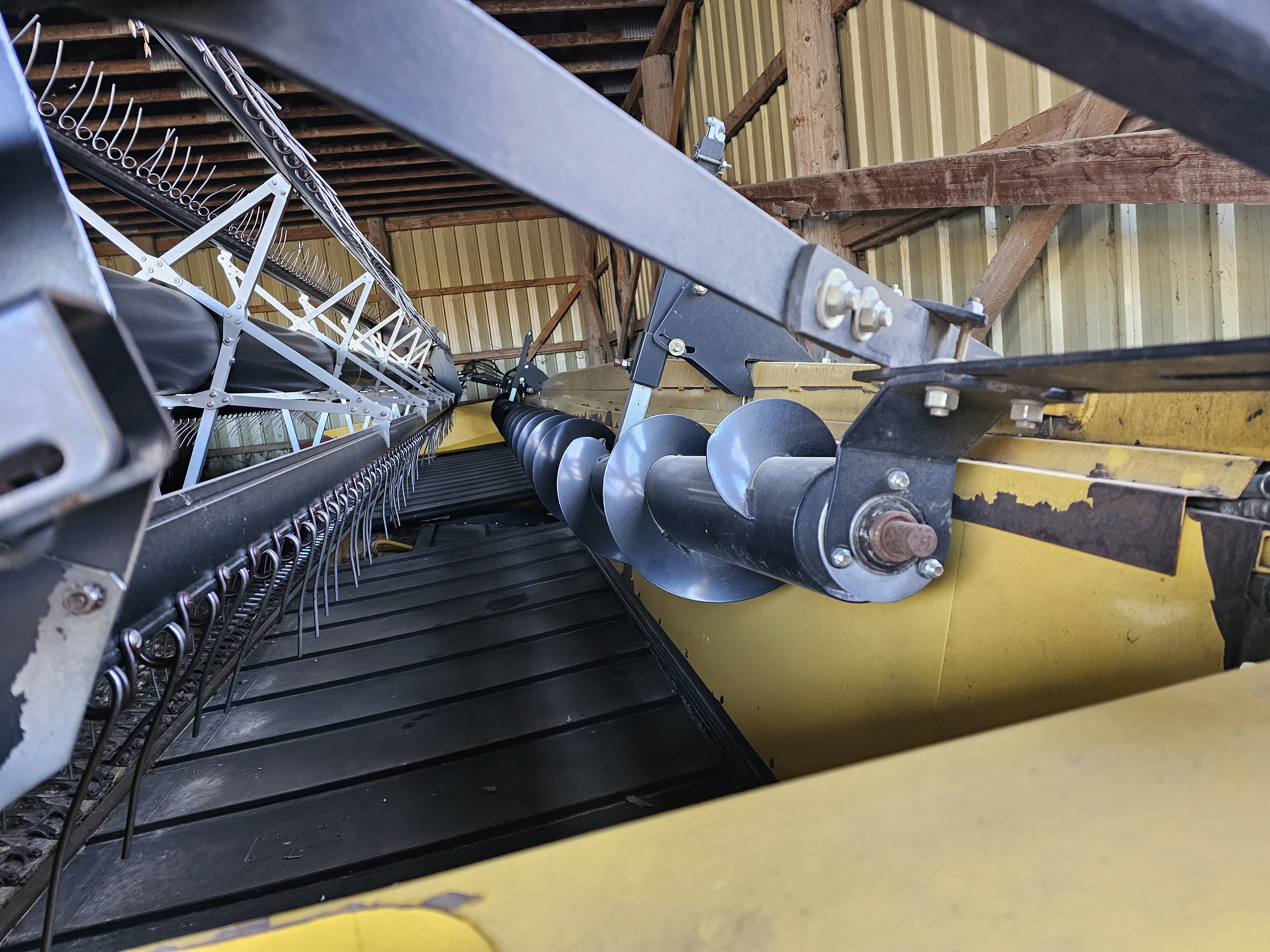 2002 New Holland 94C Header Draper