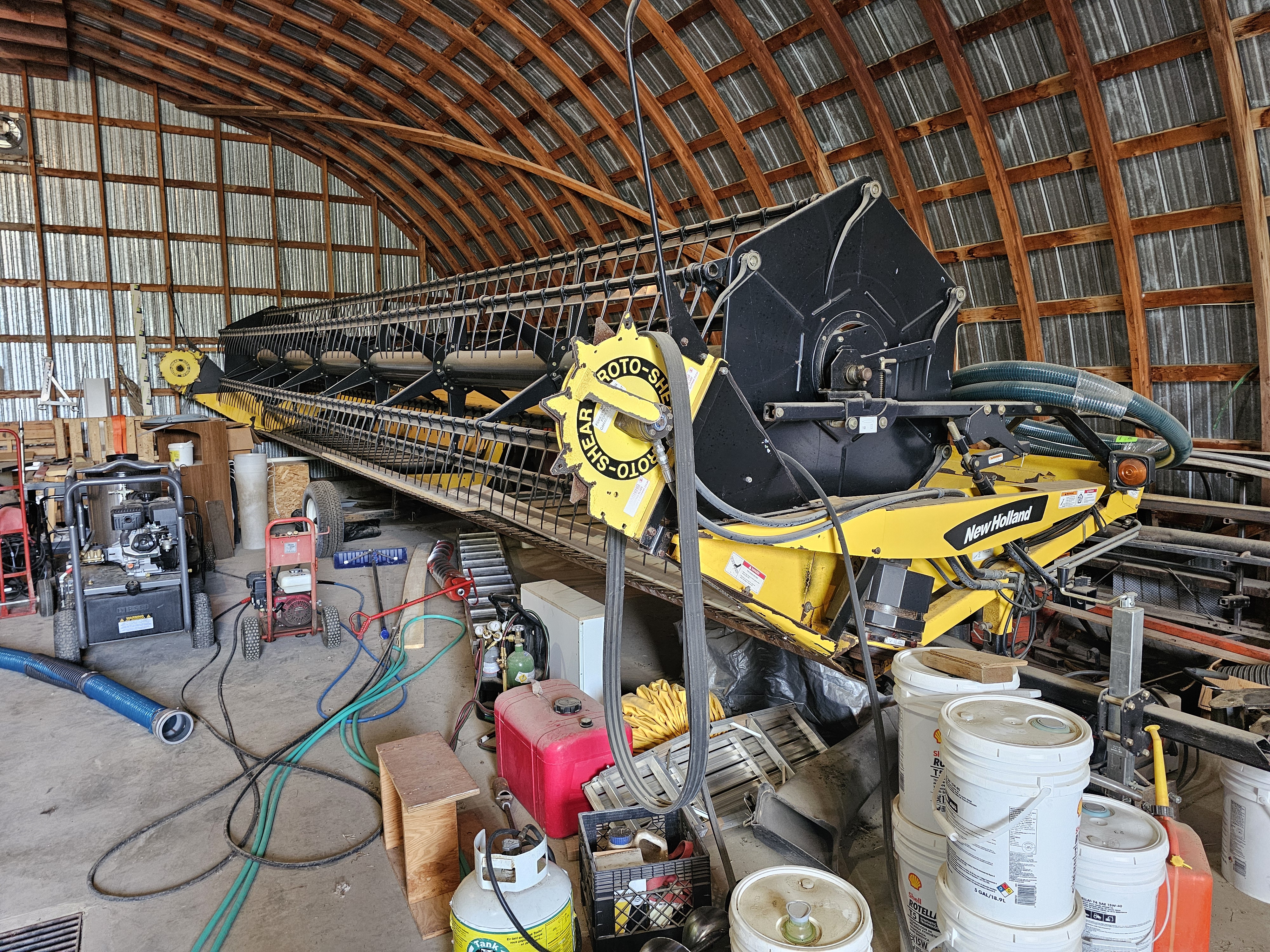 2007 New Holland HW325 Windrower