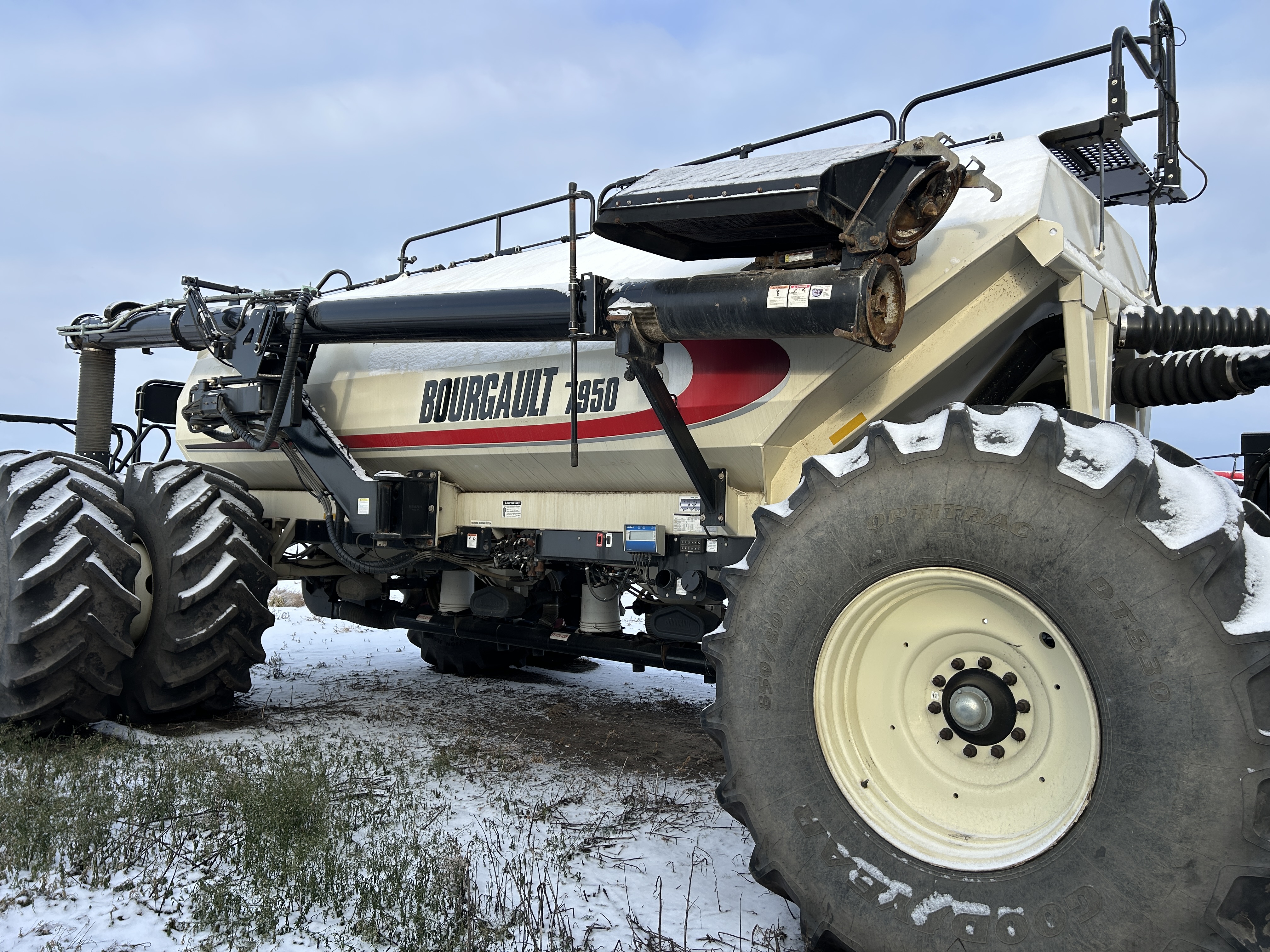 2015 Bourgault 7950 ASC Air Tank/Cart