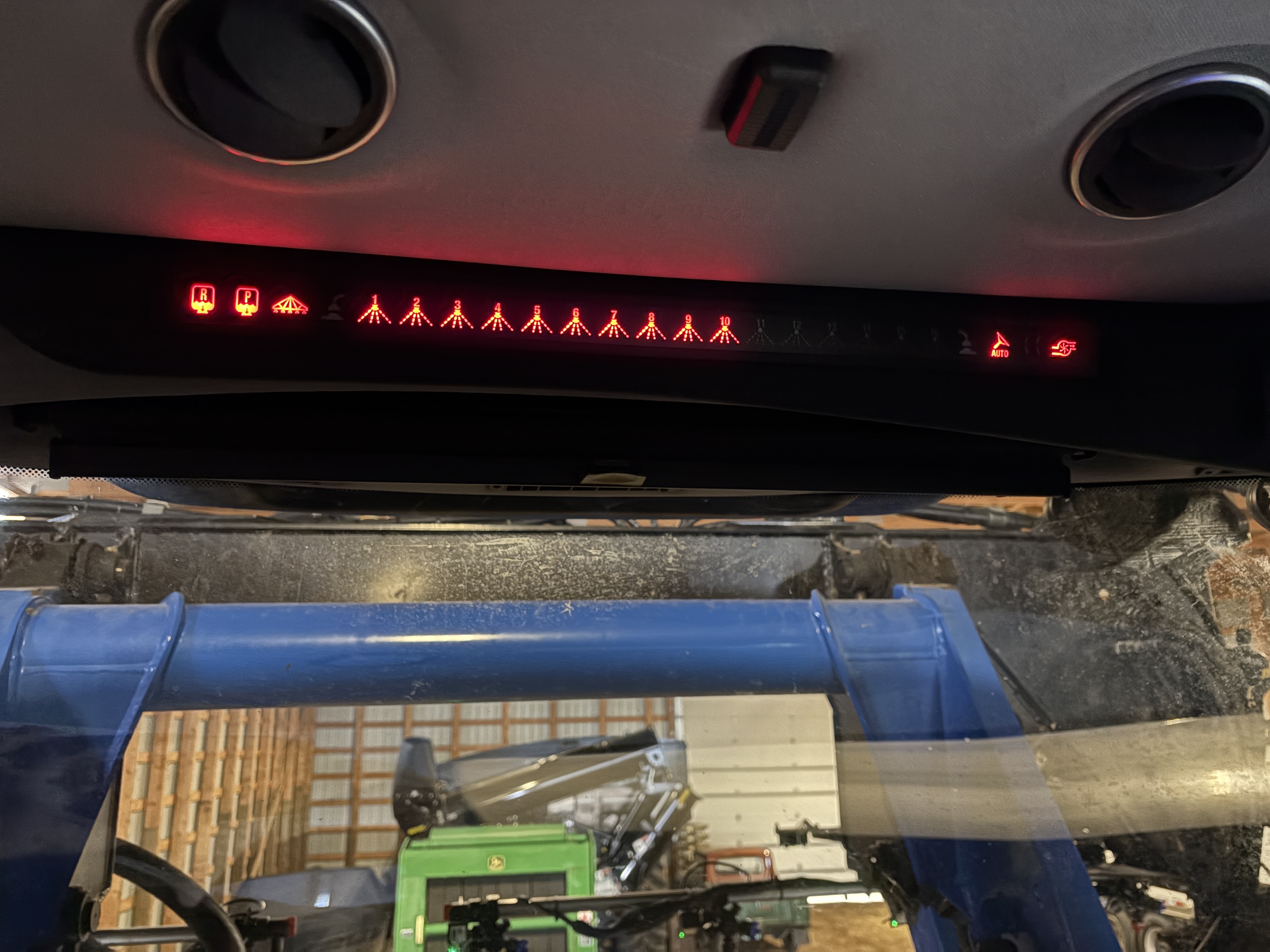 2022 New Holland SP.370F Sprayer/High Clearance