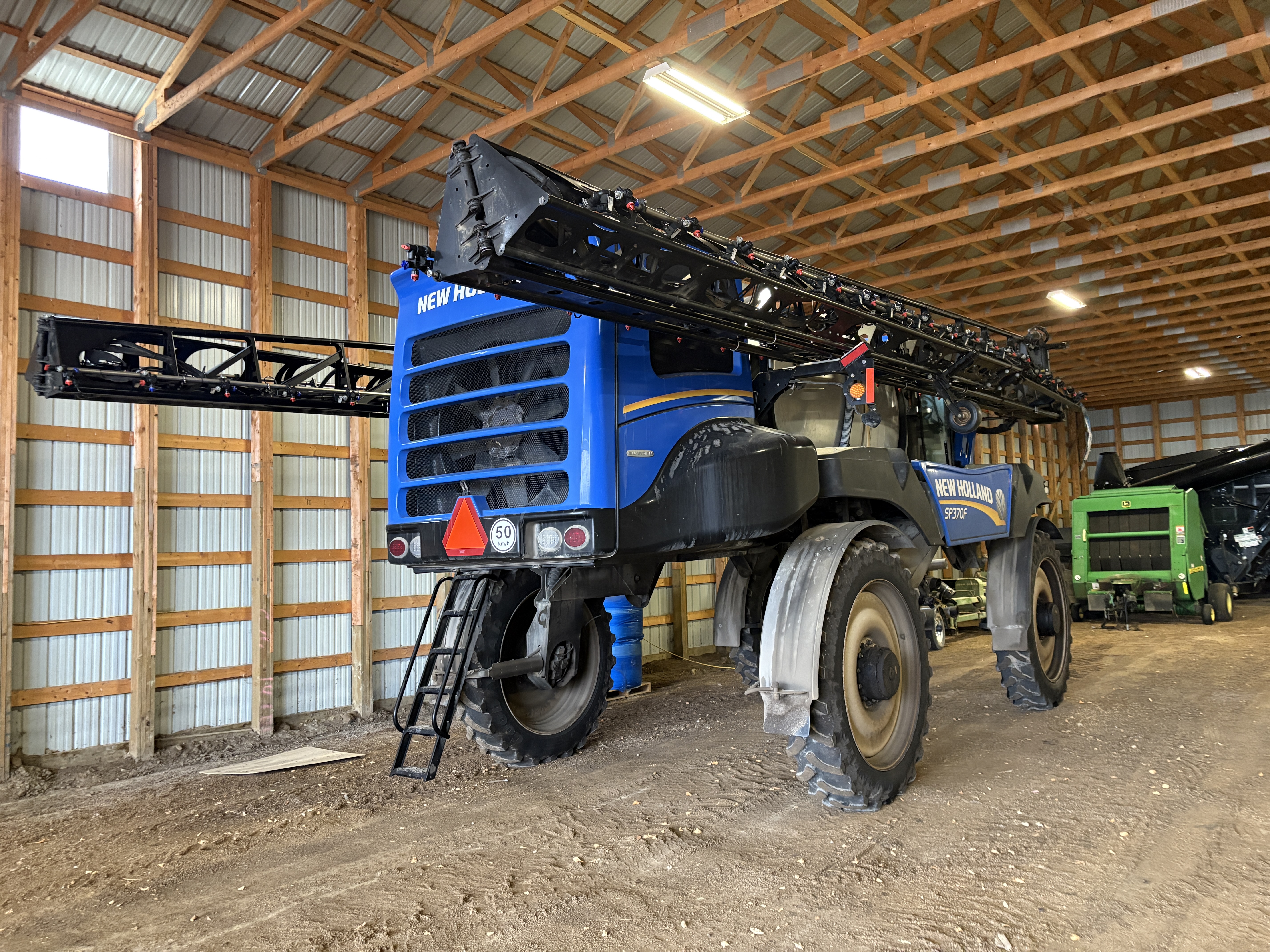 2022 New Holland SP.370F Sprayer/High Clearance