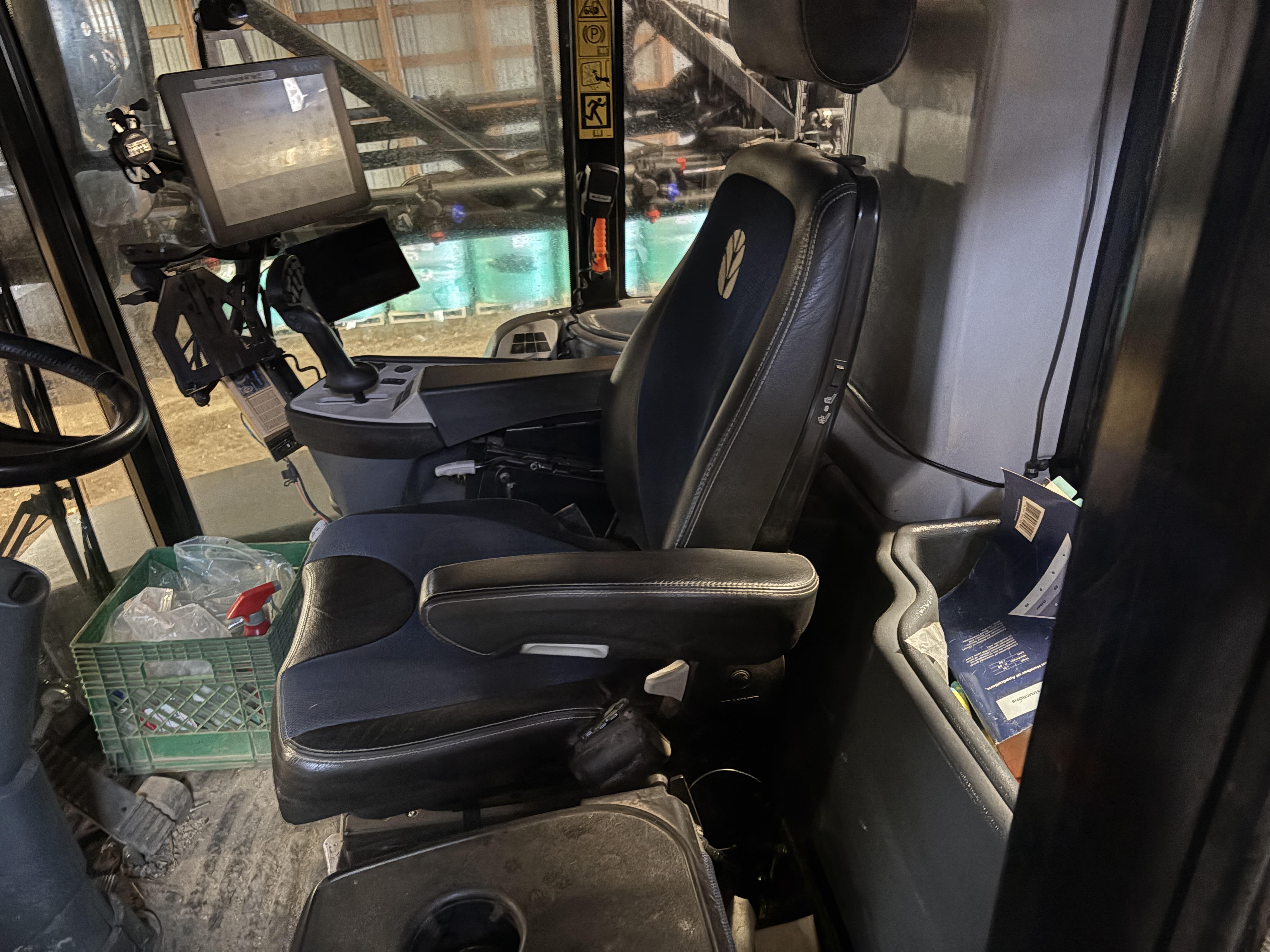 2022 New Holland SP.370F Sprayer/High Clearance