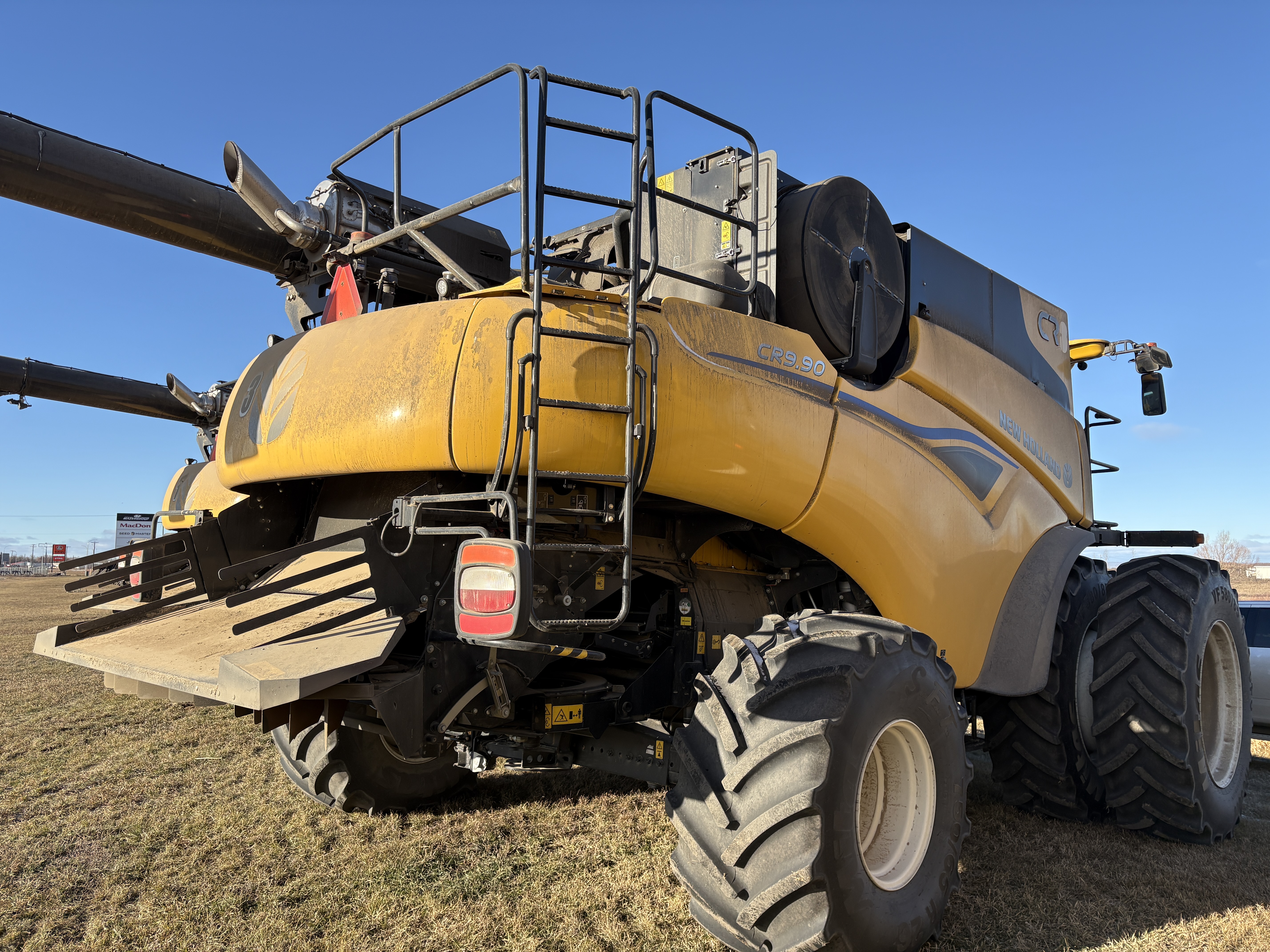 2024 New Holland CR9.90Z Combine