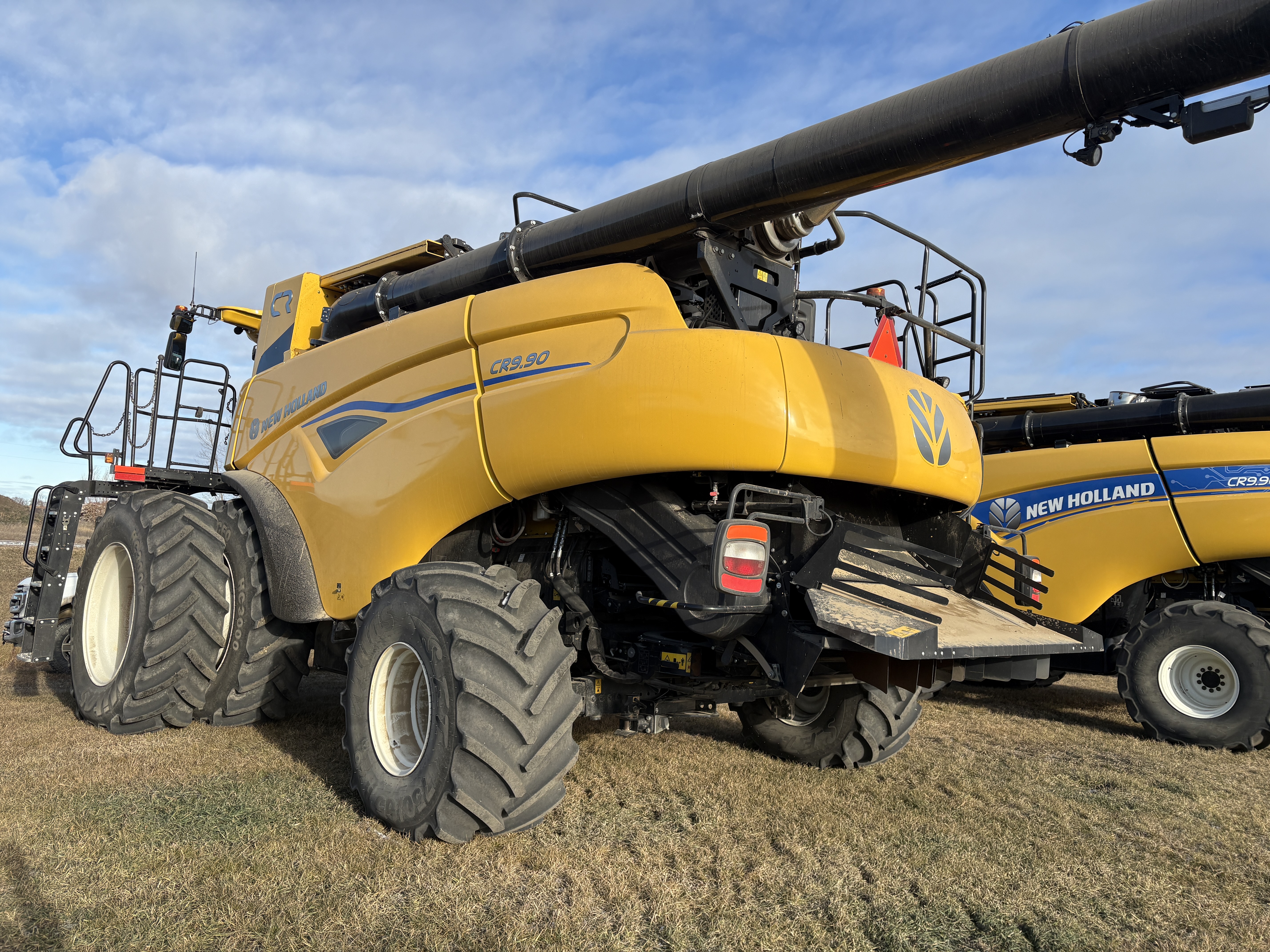 2024 New Holland CR9.90Z Combine