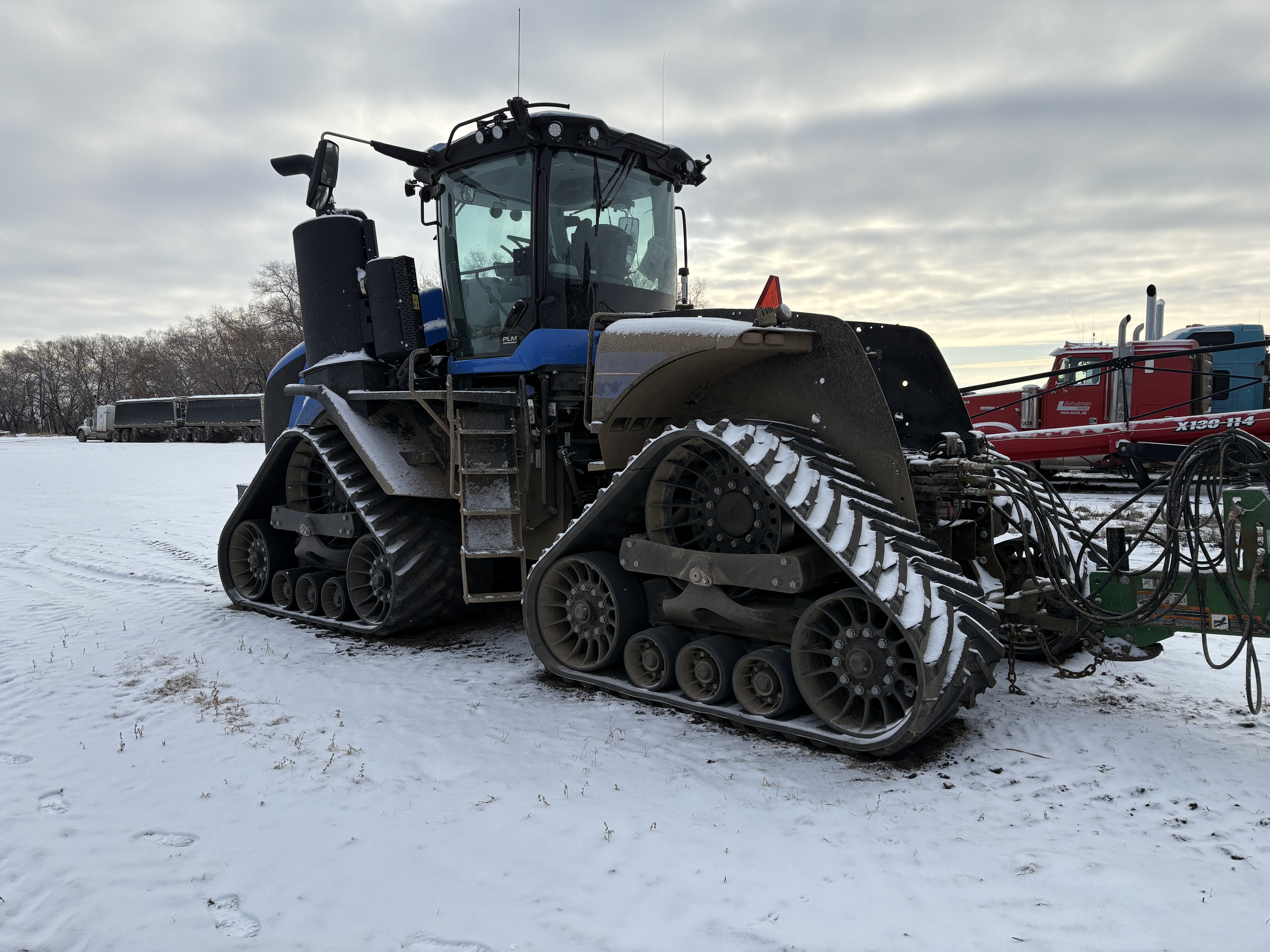 2024 New Holland T9.700 Tractor Rubber Track