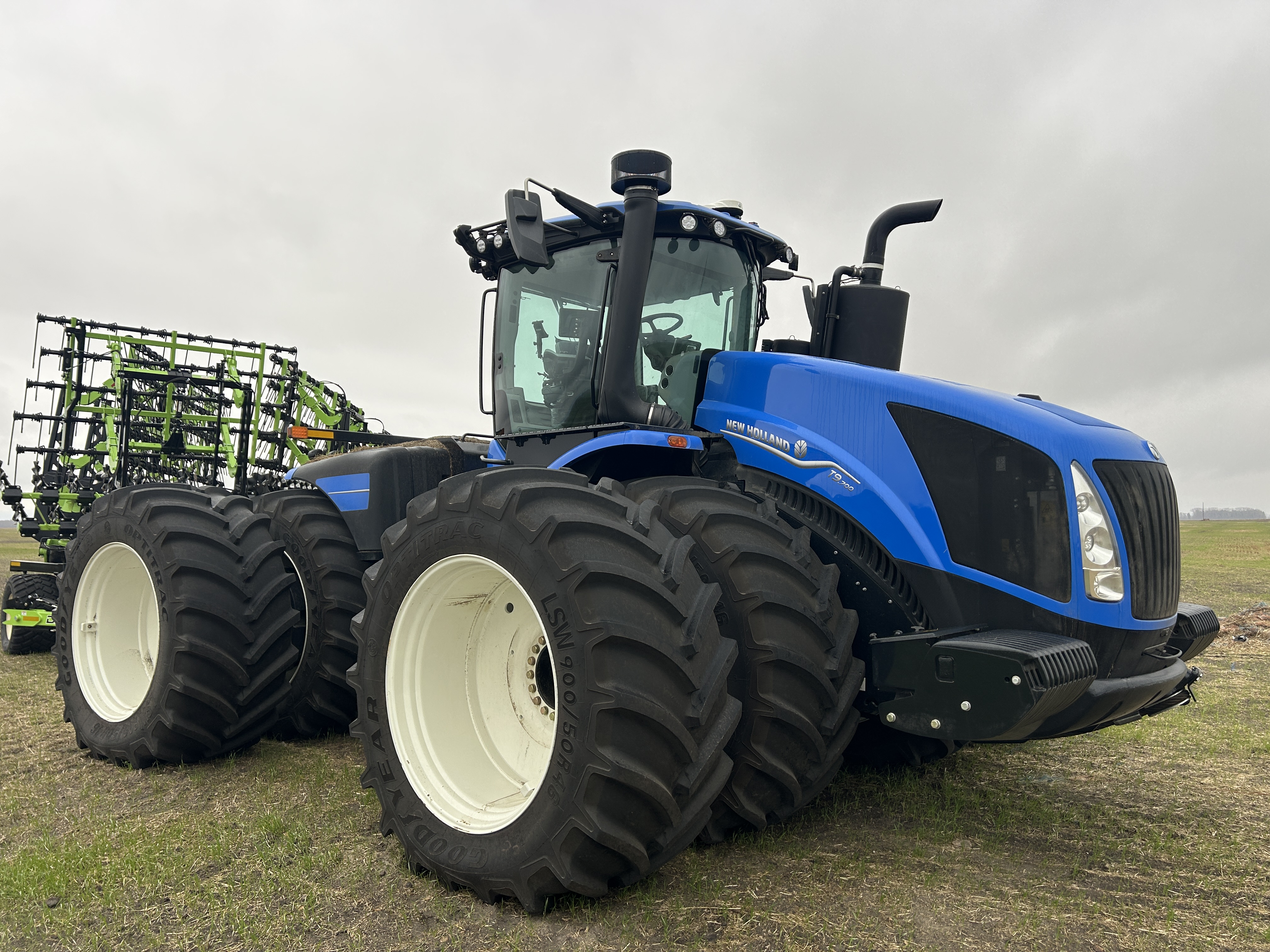 2025 New Holland T9.700 PLMI Tractor 4WD