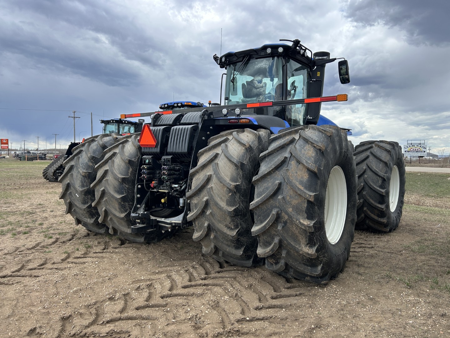 2025 New Holland T9.700 PLMI Tractor 4WD