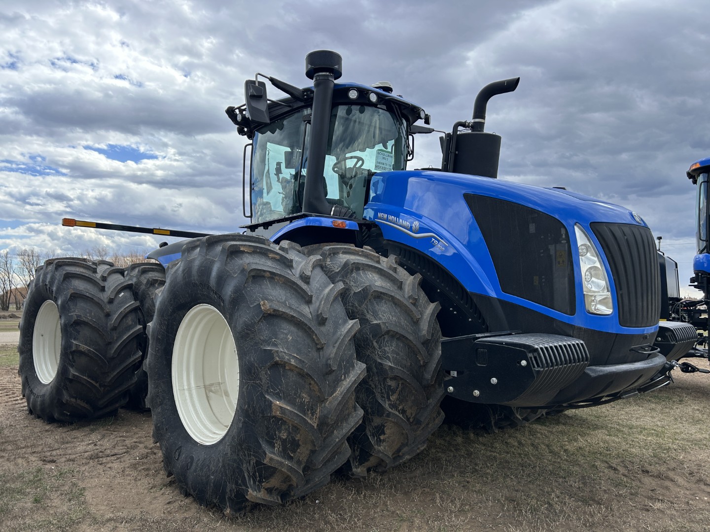 2025 New Holland T9.700 PLMI Tractor 4WD