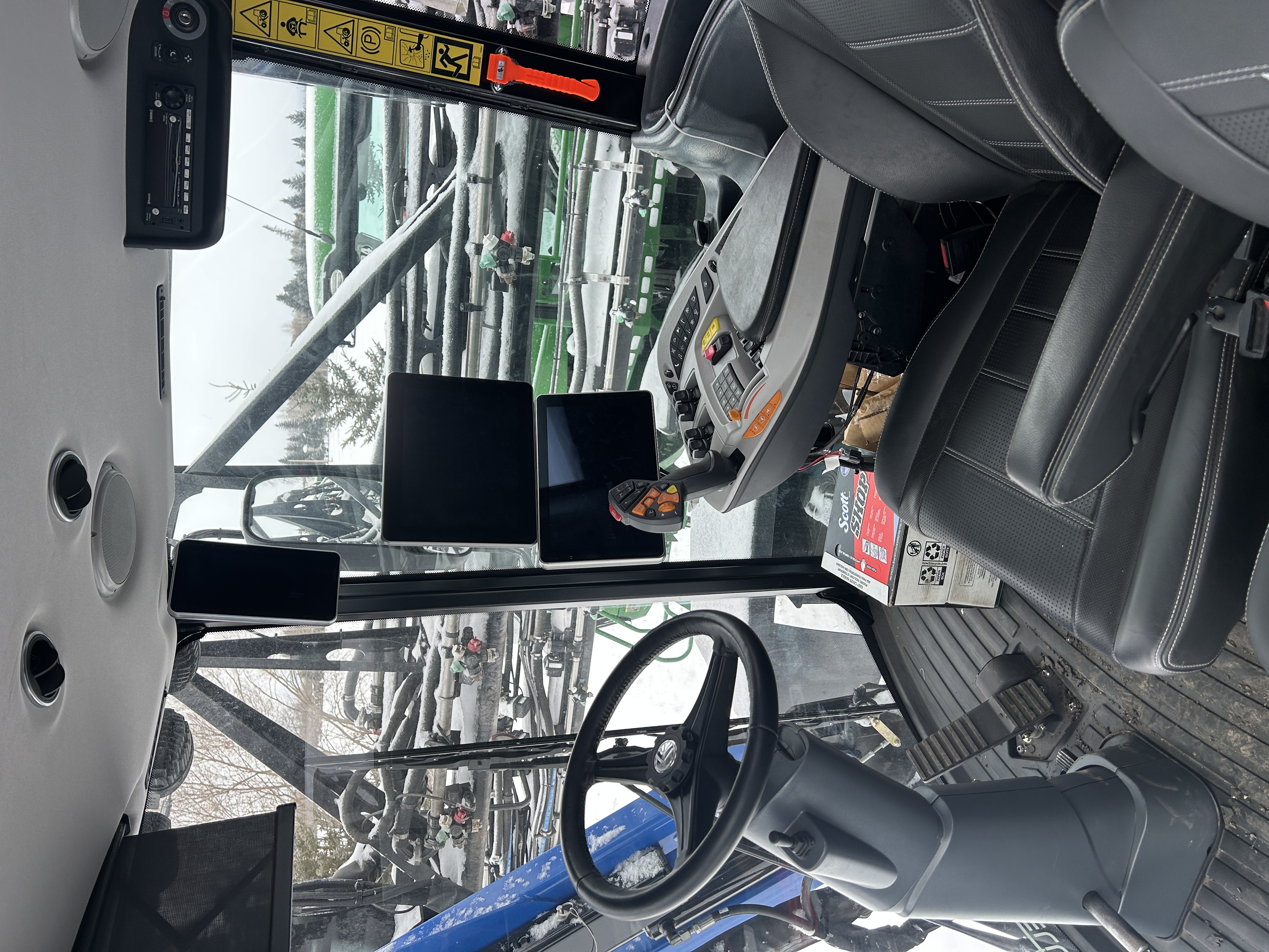 2025 New Holland SP.410F Sprayer/High Clearance