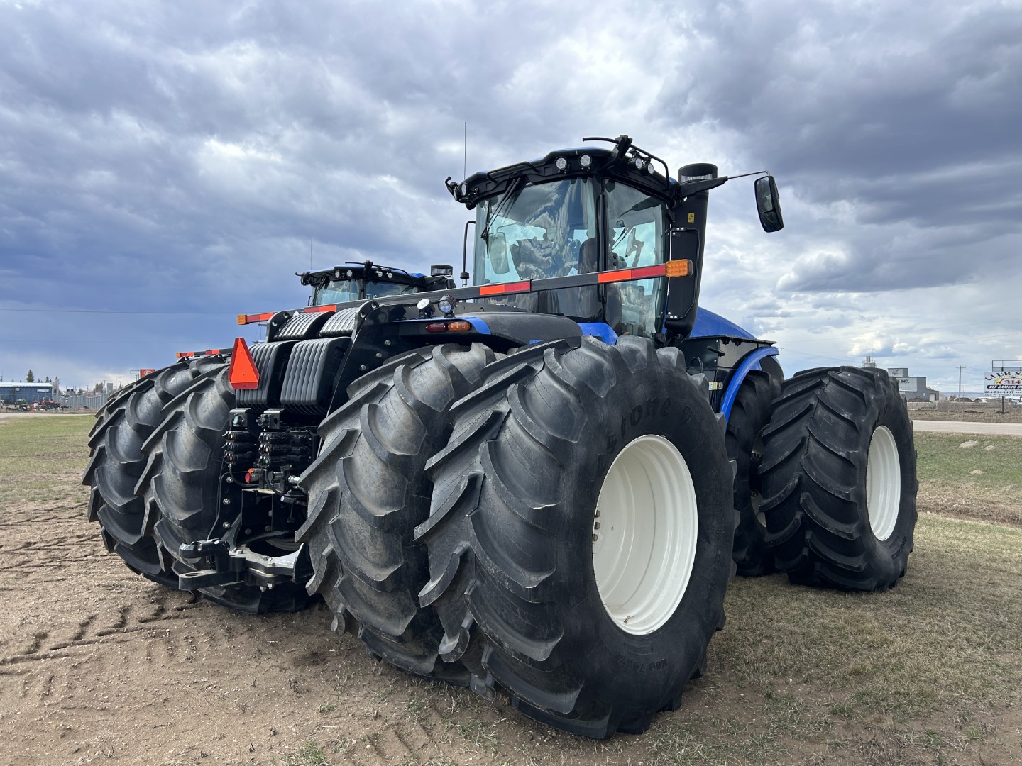 2025 New Holland T9.700 PLMI Tractor 4WD