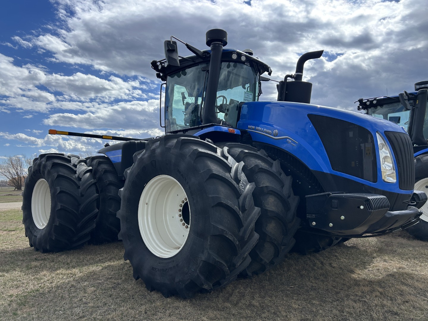 2025 New Holland T9.700 PLMI Tractor 4WD