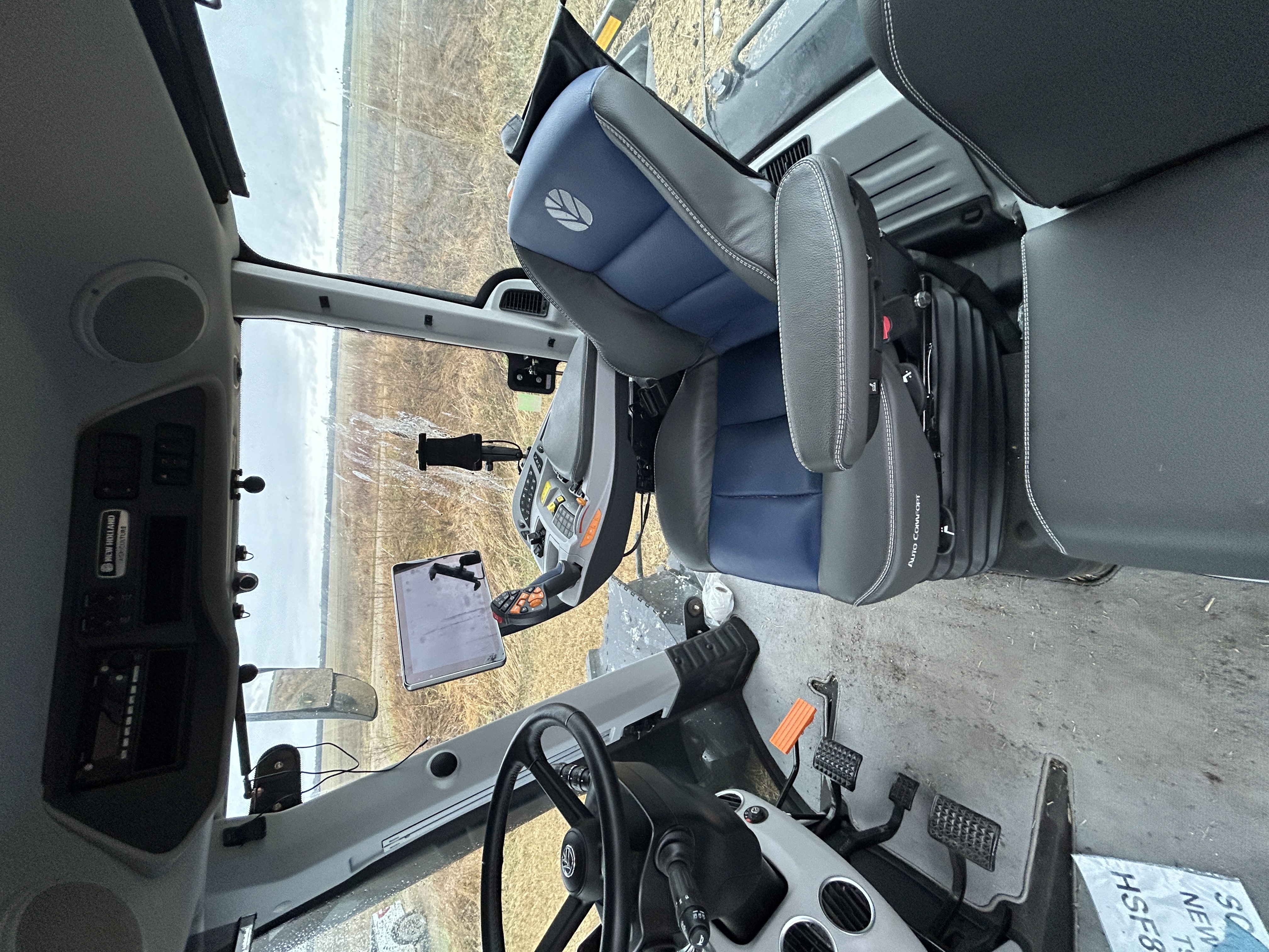 2025 New Holland T9.700 PLMI Tractor 4WD