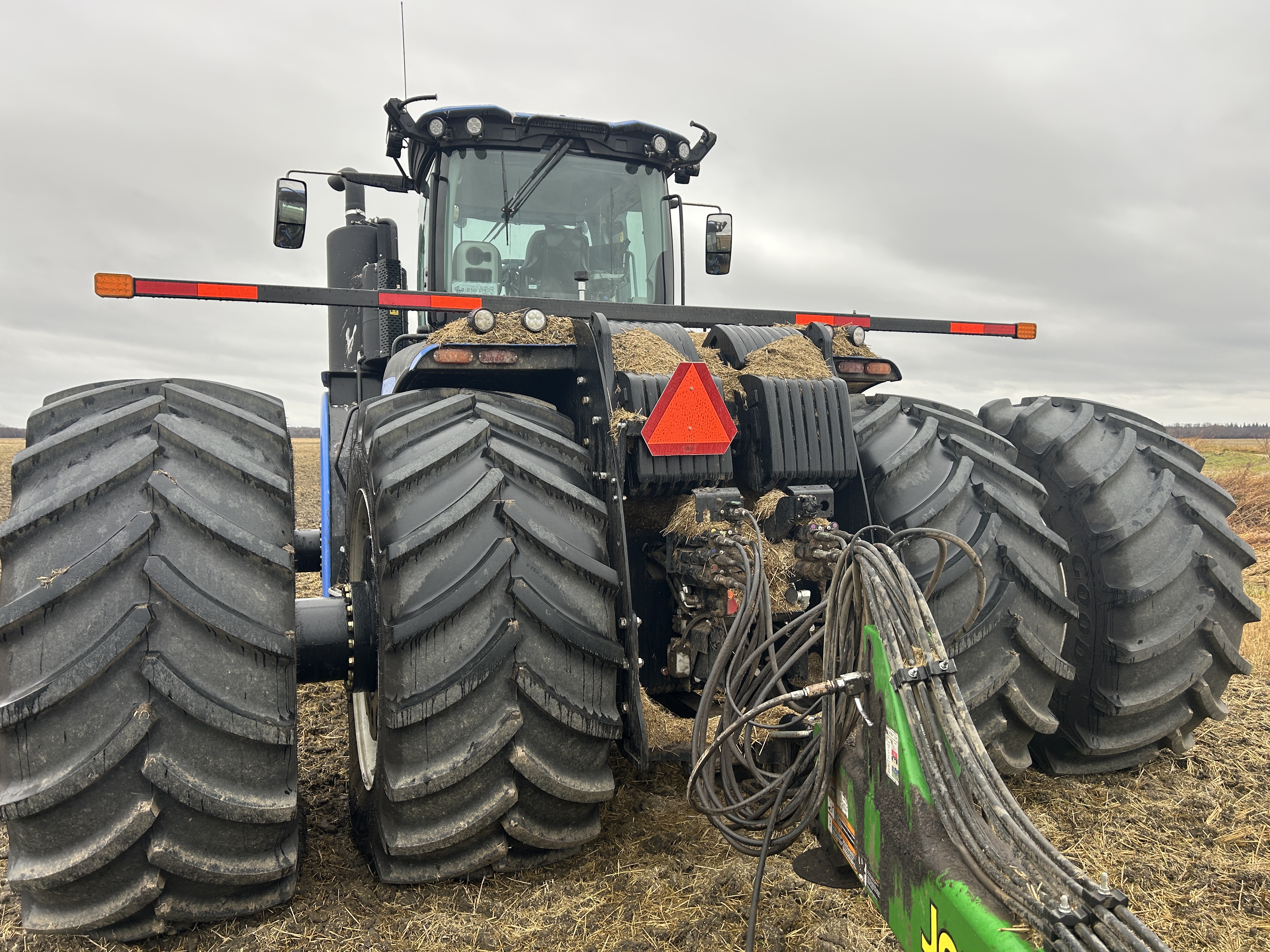 2025 New Holland T9.700 PLMI Tractor 4WD