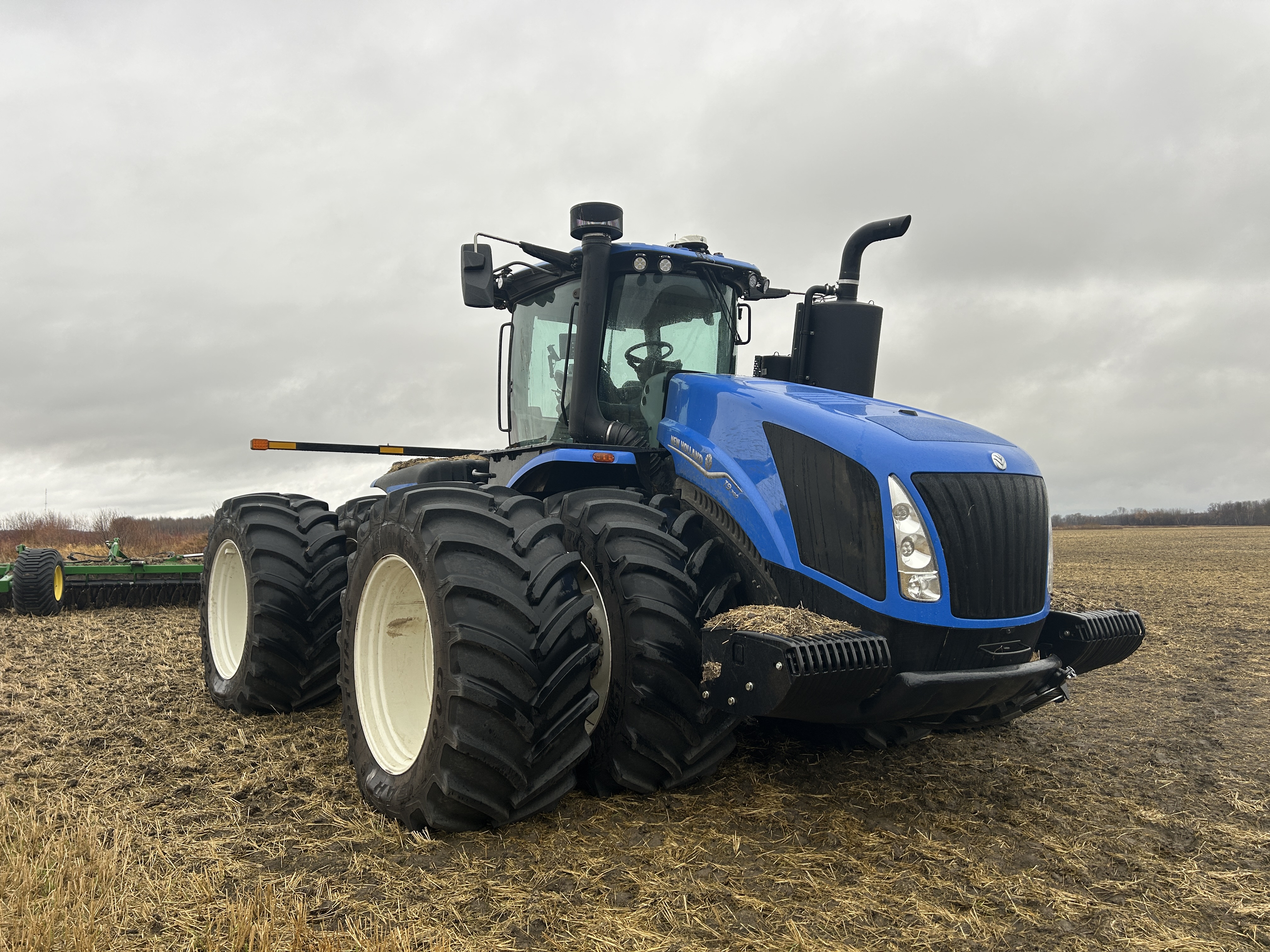 2025 New Holland T9.700 PLMI Tractor 4WD