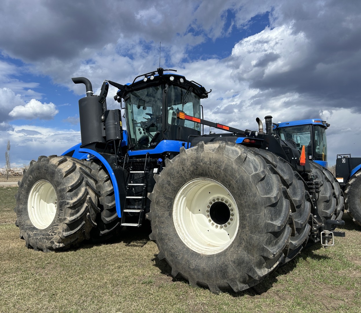 2025 New Holland T9.700 PLMI Tractor 4WD