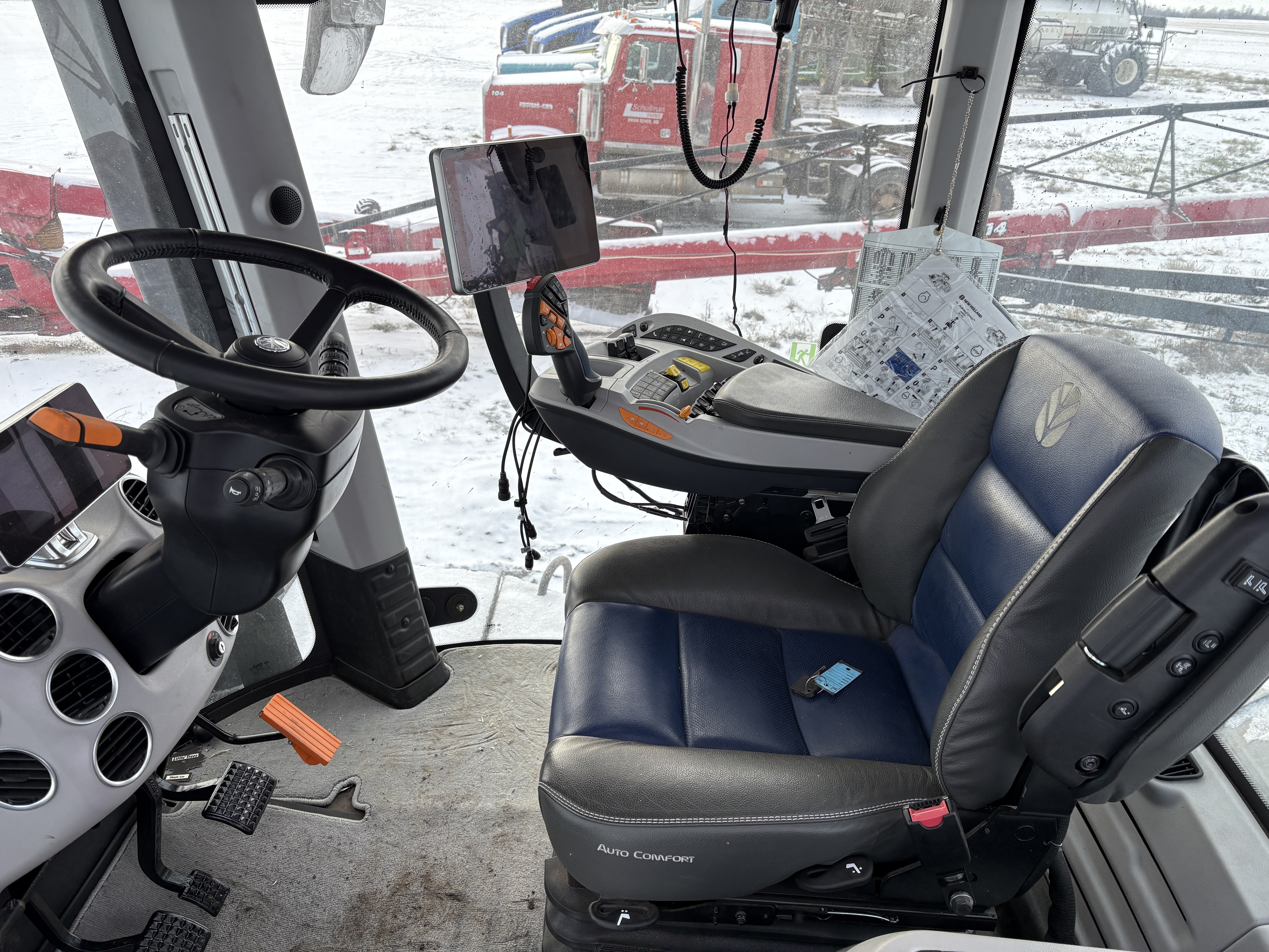 2024 New Holland T9.700 Tractor Rubber Track