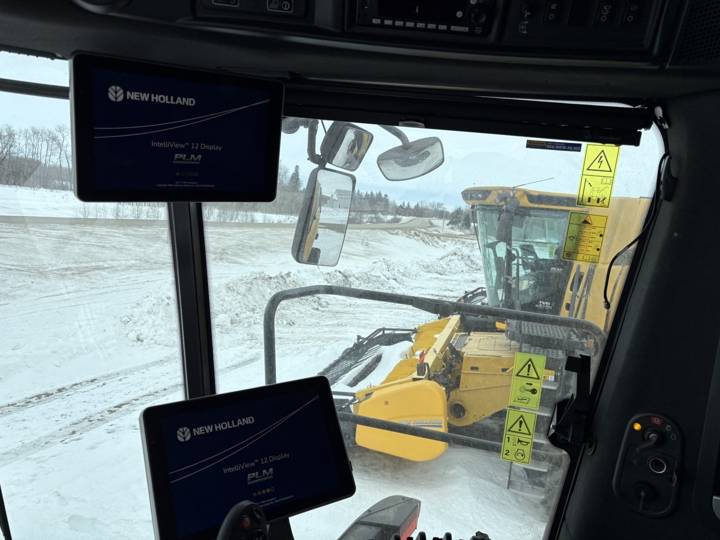 2025 New Holland CR8.90Z Combine