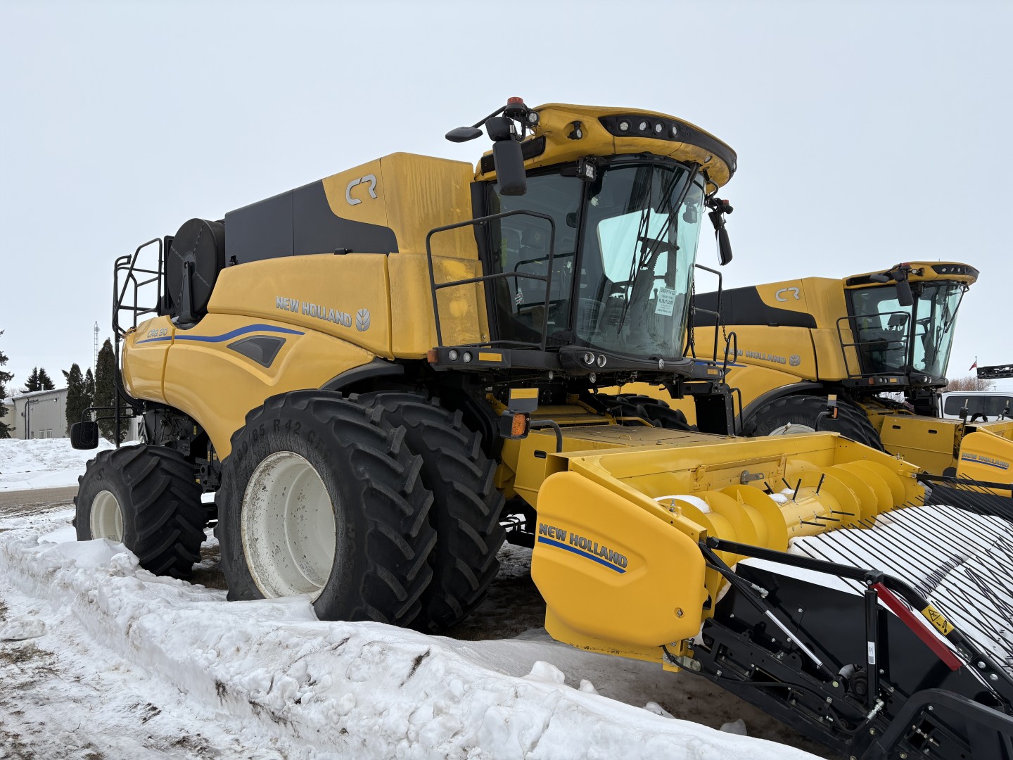 2025 New Holland CR8.90Z Combine