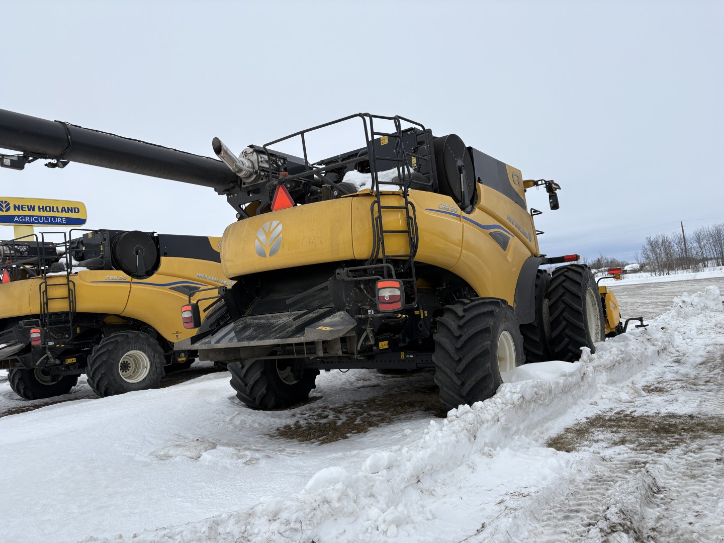 2025 New Holland CR8.90Z Combine