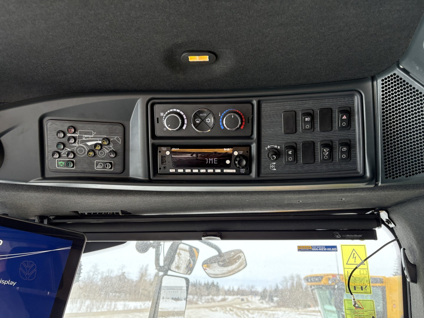 2025 New Holland CR8.90Z Combine