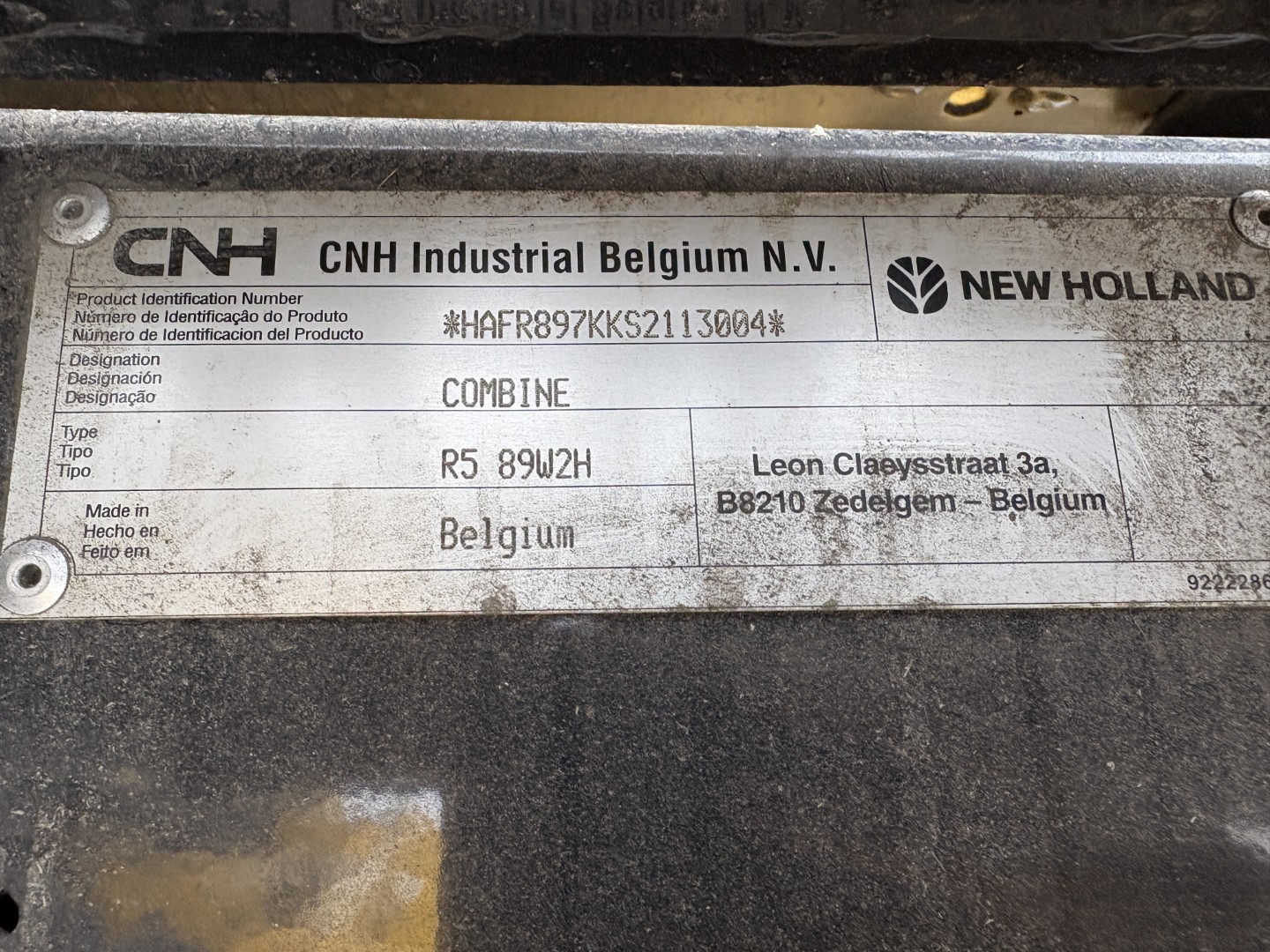 2025 New Holland CR8.90Z Combine