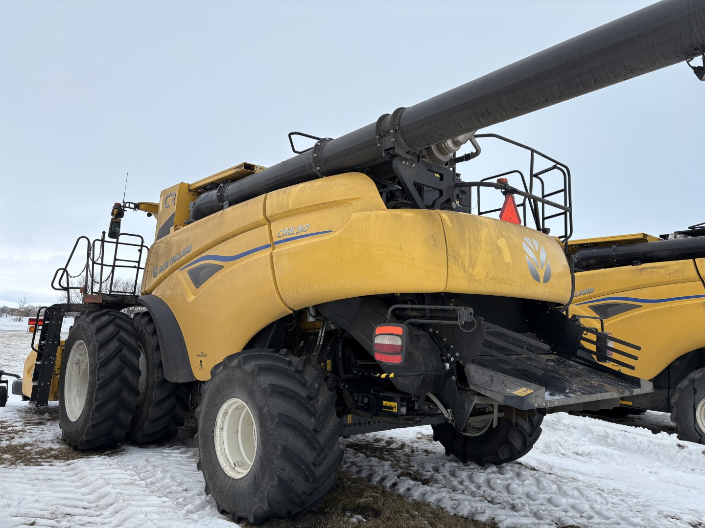 2025 New Holland CR8.90Z Combine