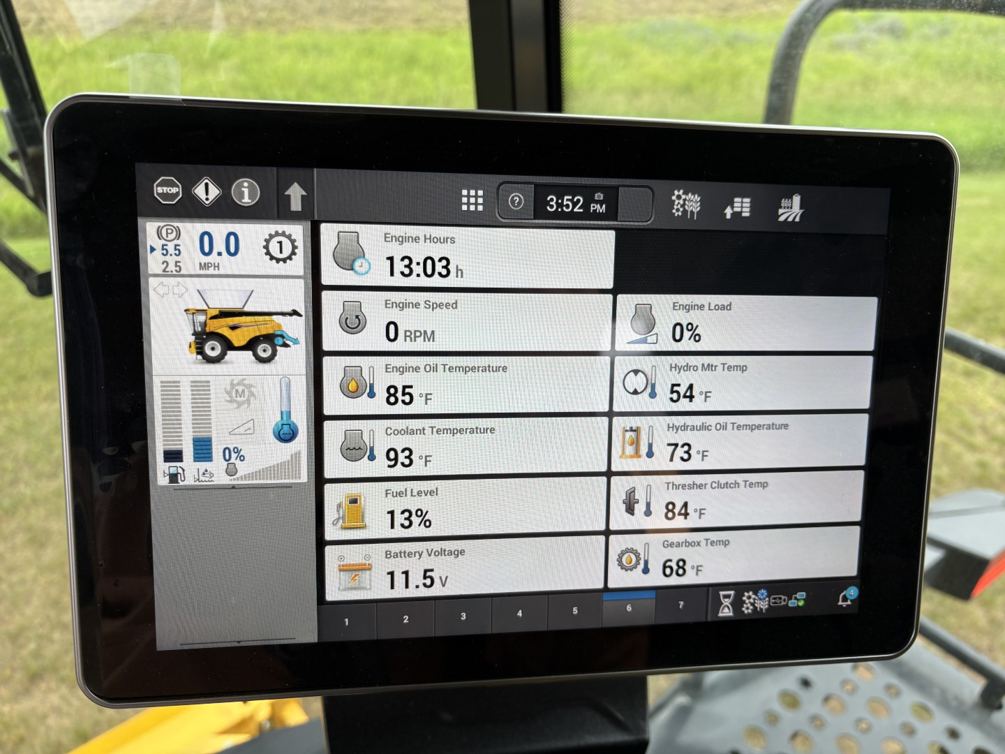 2025 New Holland CR8.90Z Combine