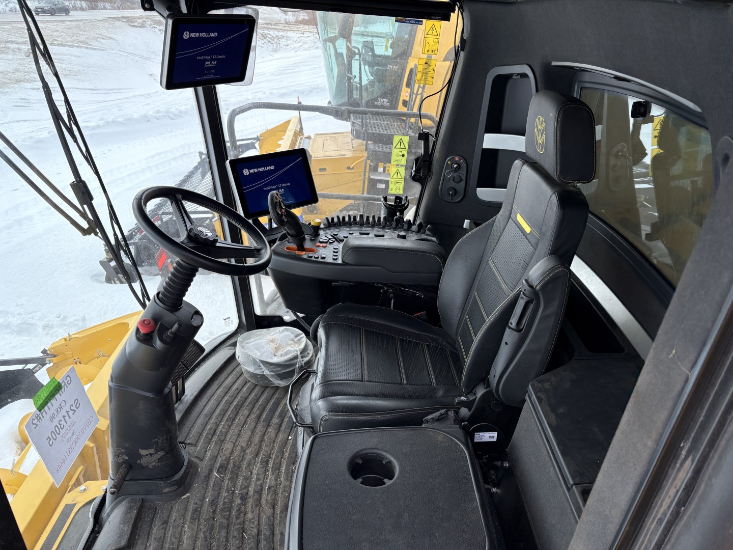 2025 New Holland CR8.90Z Combine