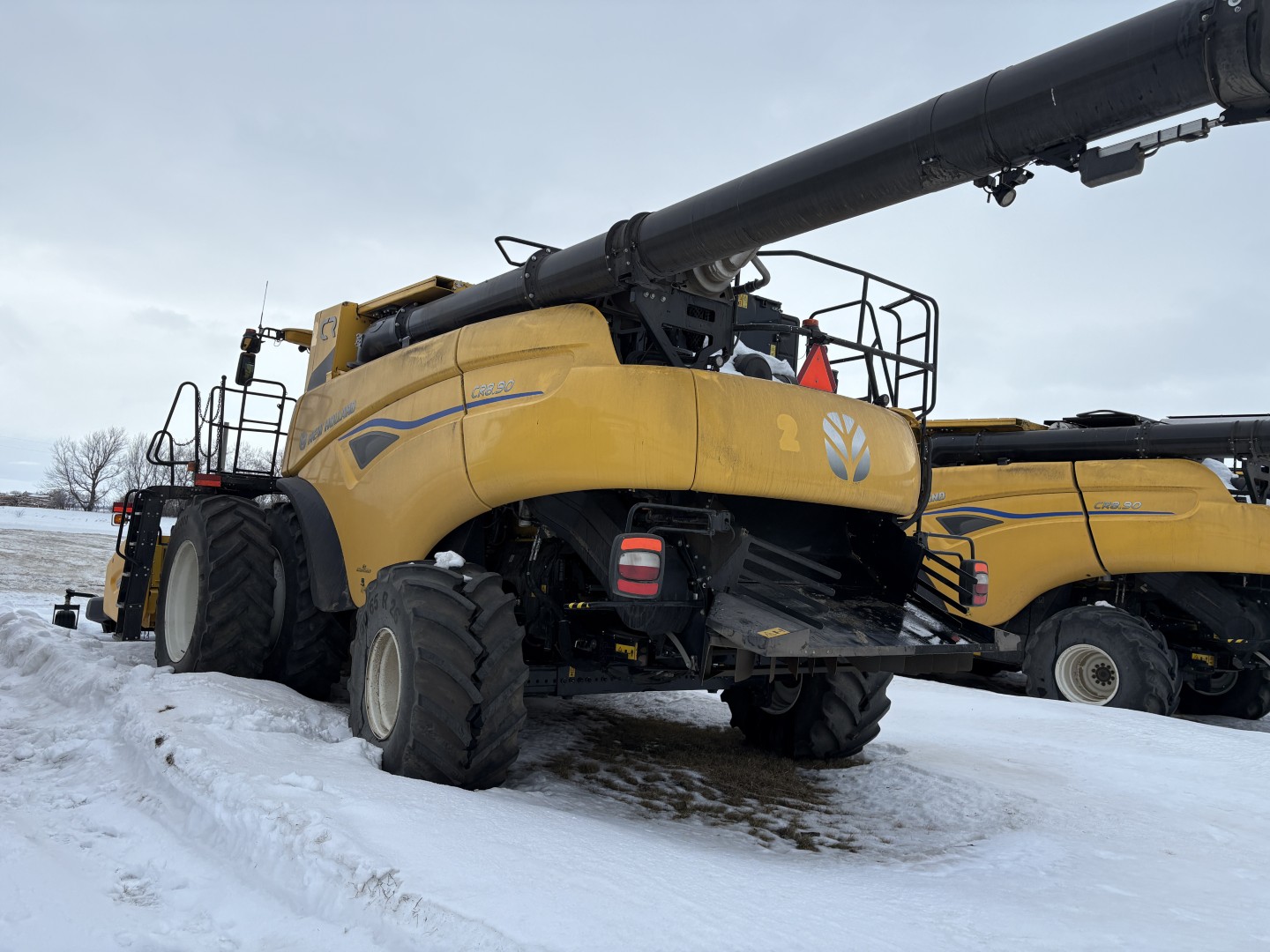2025 New Holland CR8.90Z Combine
