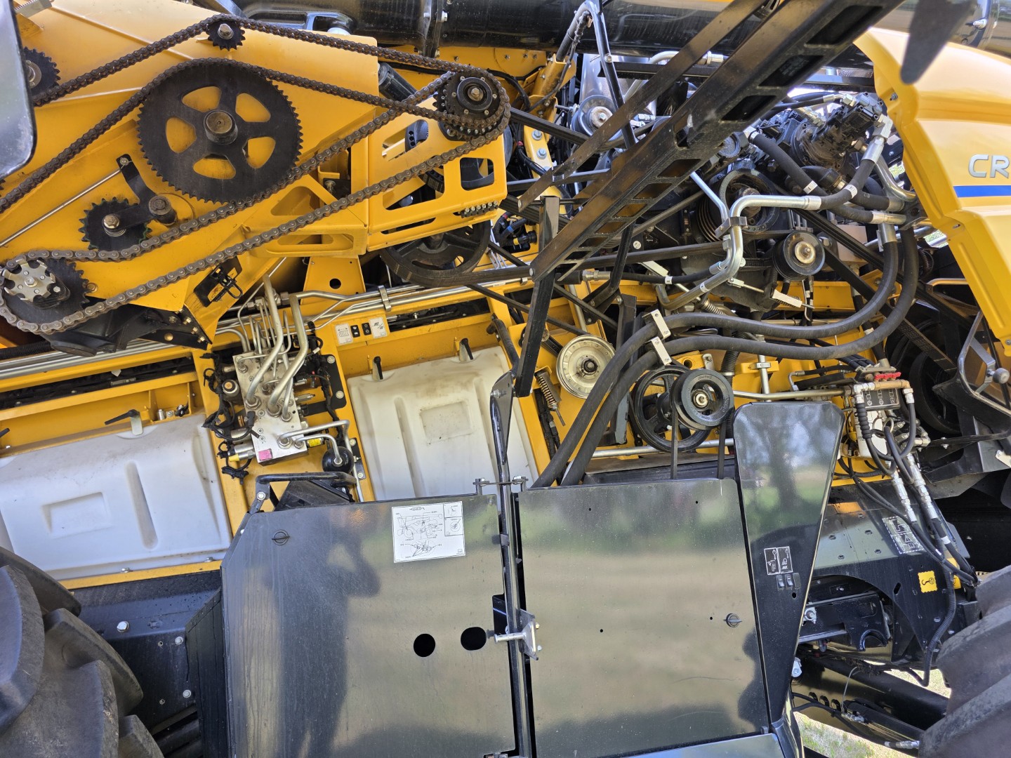2025 New Holland CR8.90Z Combine
