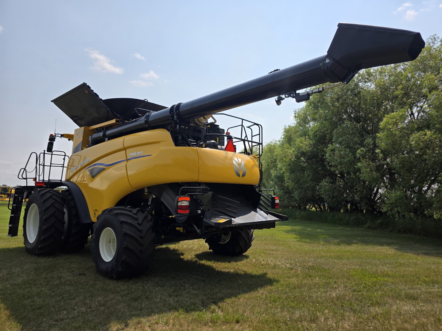 2025 New Holland CR8.90Z Combine