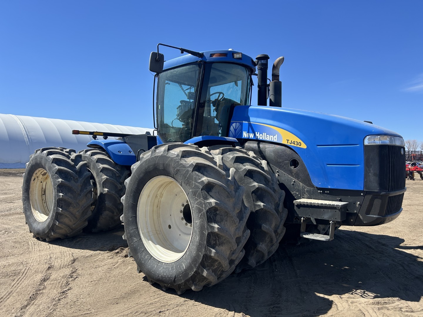 2007 New Holland TJ430 Tractor 4WD
