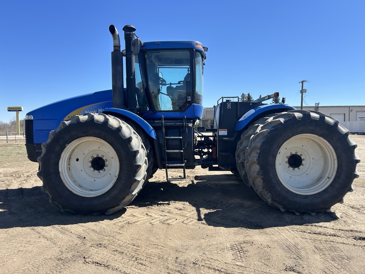 2007 New Holland TJ430 Tractor 4WD