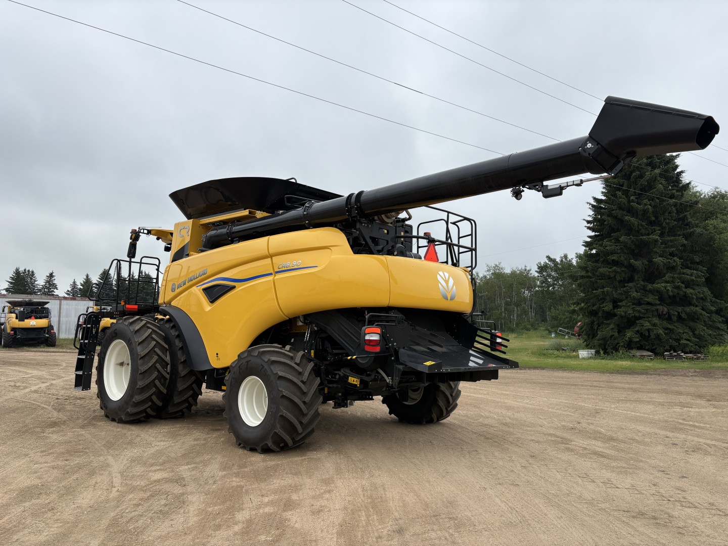 2025 New Holland CR8.90Z Combine