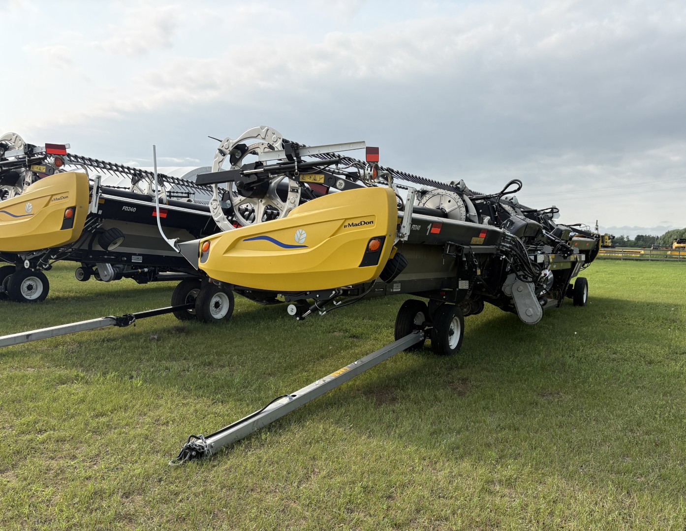 2024 MacDon FD240 Header Draper Flex
