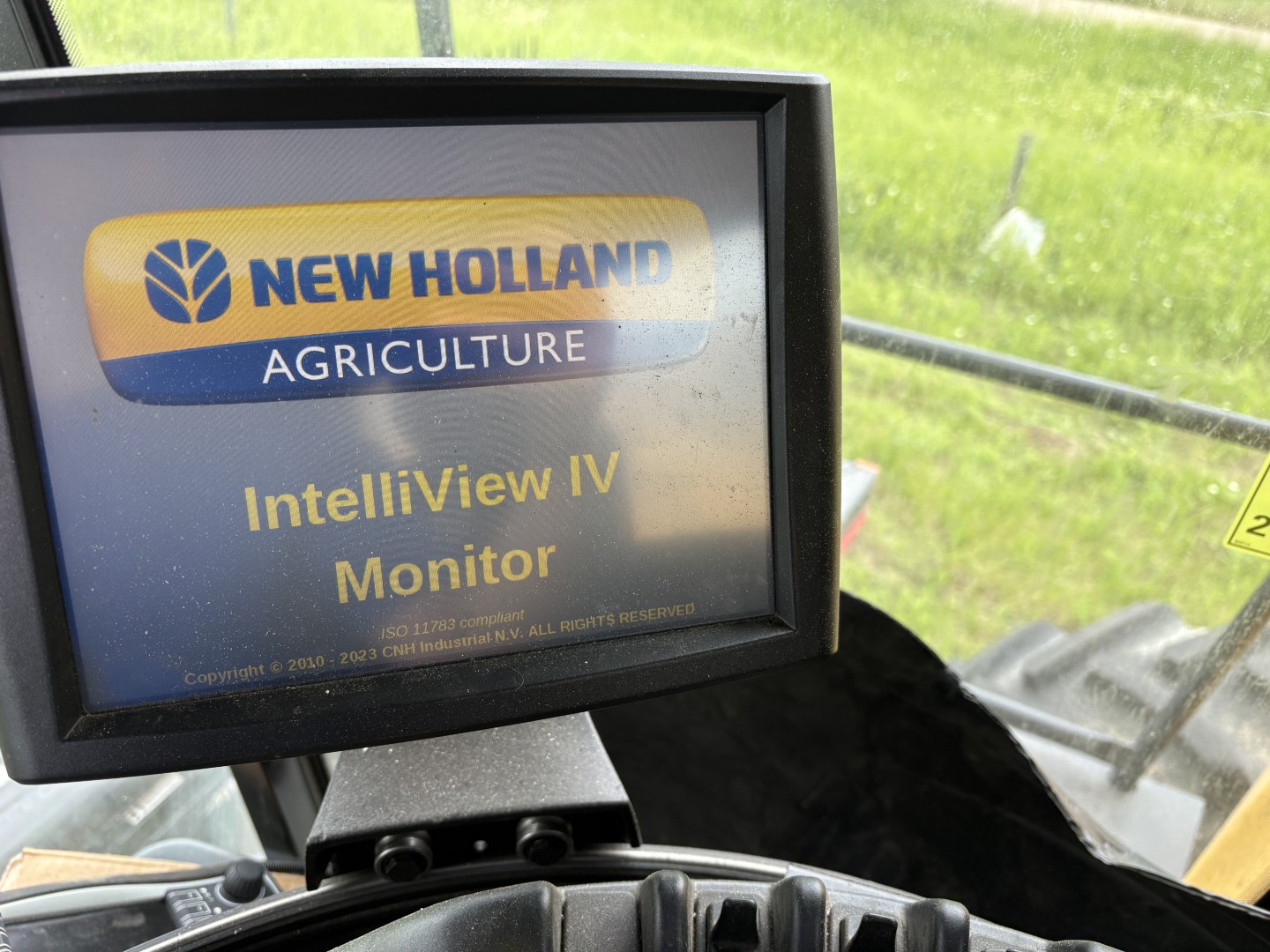 2023 New Holland CR8.90Z Combine