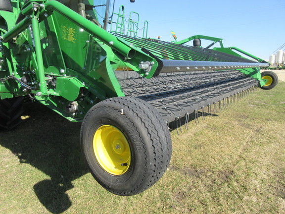 2019 John Deere 615P Header Combine