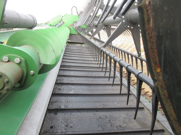 2018 John Deere 640FD Header Combine