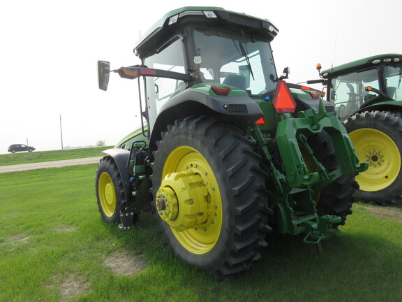 2022 John Deere 8R 340 Tractor