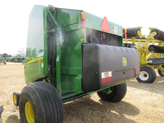 2021 John Deere 560M Baler/Round